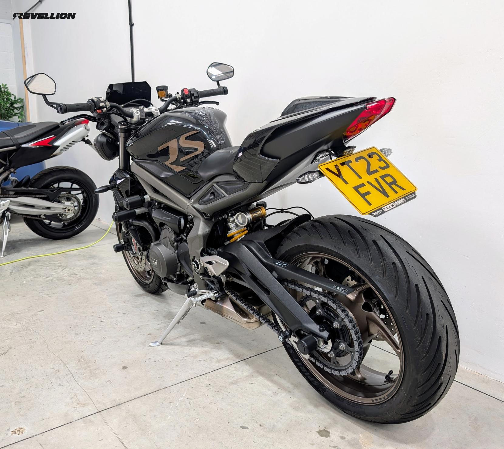Triumph Street Triple 765 765 RS Naked Petrol Manual X-ring Euro 5 (124 ps)