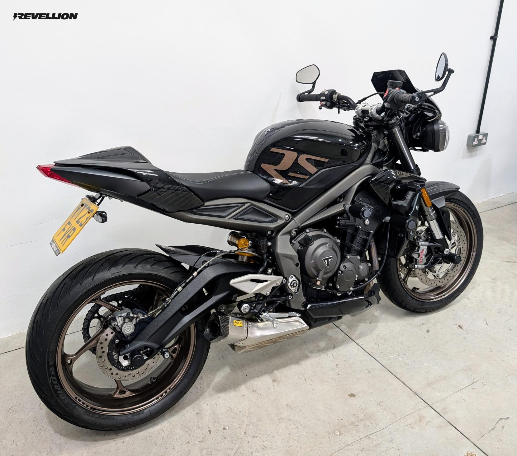 Triumph Street Triple 765 765 RS Naked Petrol Manual X-ring Euro 5 (124 ps)