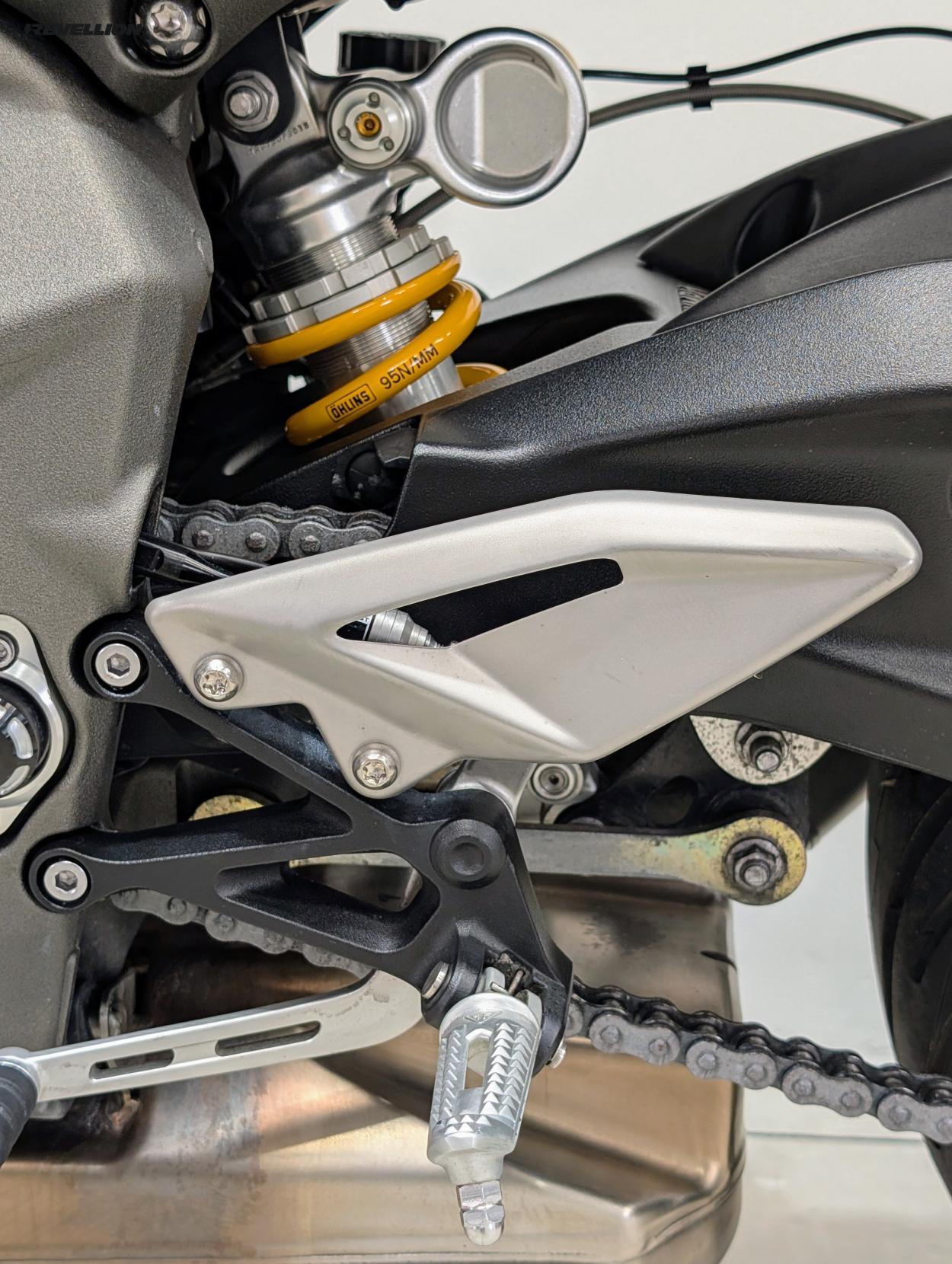 Triumph Street Triple 765 765 RS Naked Petrol Manual X-ring Euro 5 (124 ps)