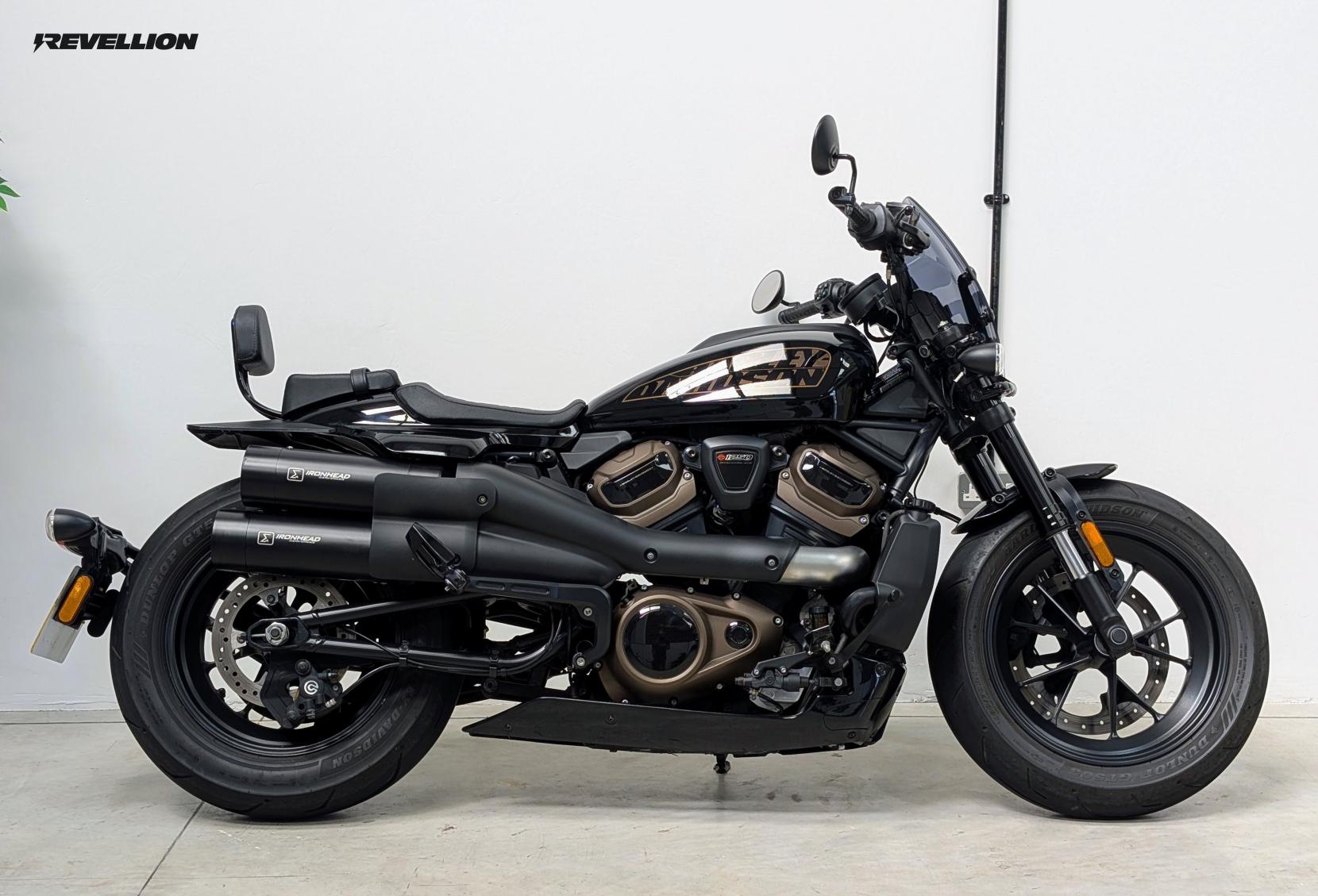 Harley-Davidson Sportster 1250 Sportster S Custom Cruiser Petrol Manual Euro 5 (122 ps)