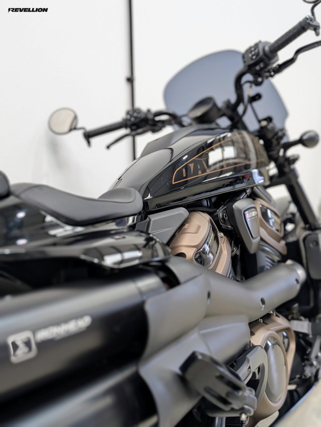 Harley-Davidson Sportster 1250 Sportster S Custom Cruiser Petrol Manual Euro 5 (122 ps)