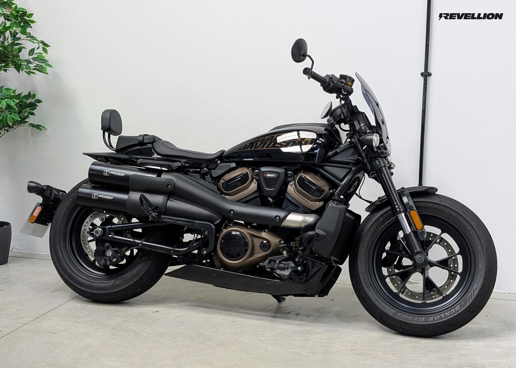 Harley-Davidson Sportster 1250 Sportster S Custom Cruiser Petrol Manual Euro 5 (122 ps)