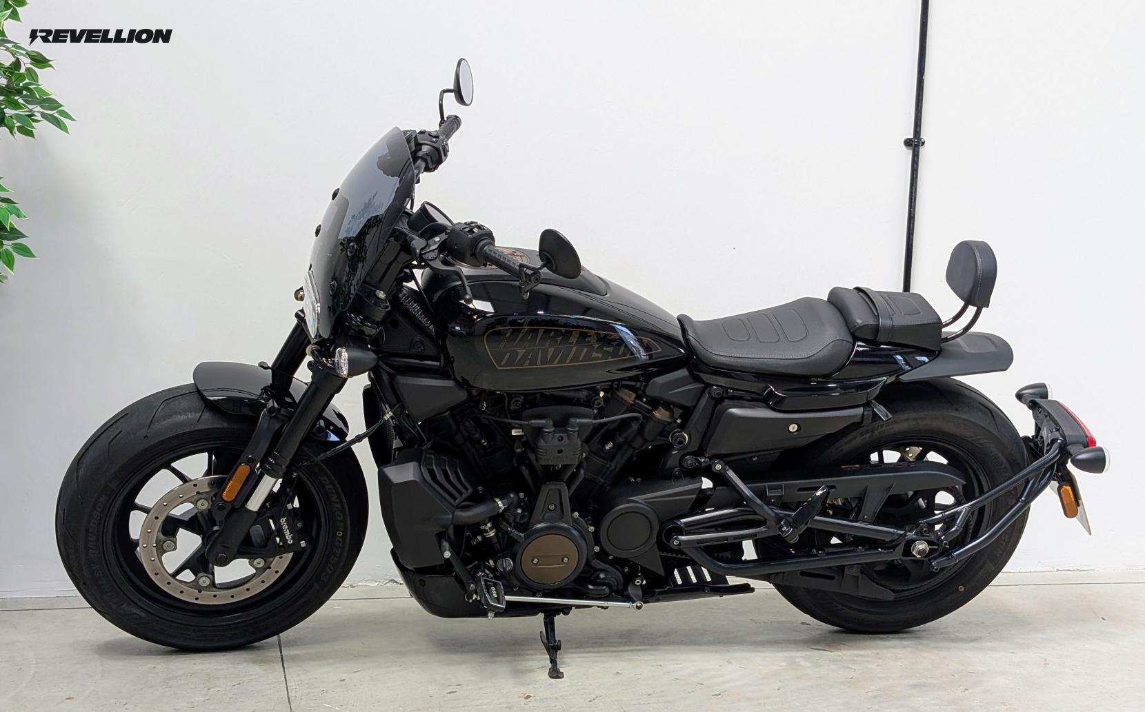 Harley-Davidson Sportster 1250 Sportster S Custom Cruiser Petrol Manual Euro 5 (122 ps)