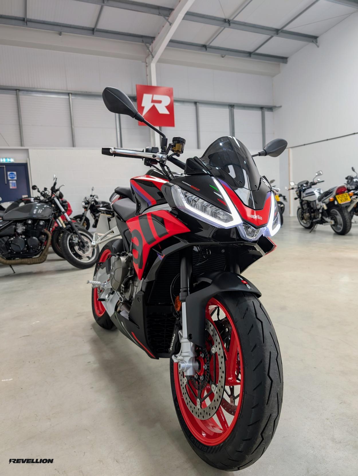 Aprilia Tuono 660 660 Factory Naked Petrol Manual Euro 5 (100 ps)