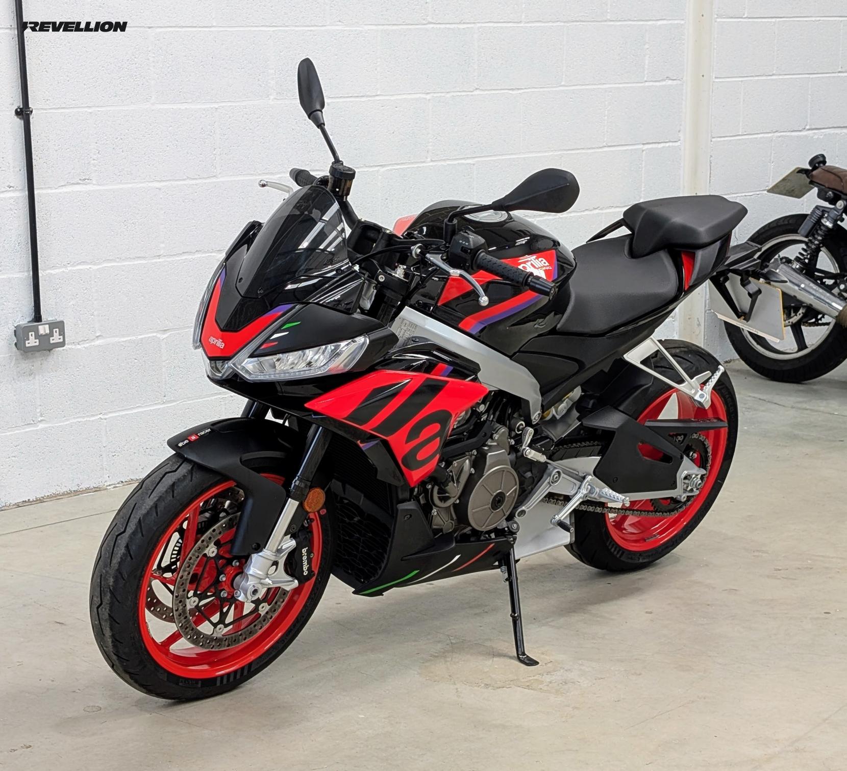 Aprilia Tuono 660 660 Factory Naked Petrol Manual Euro 5 (100 ps)