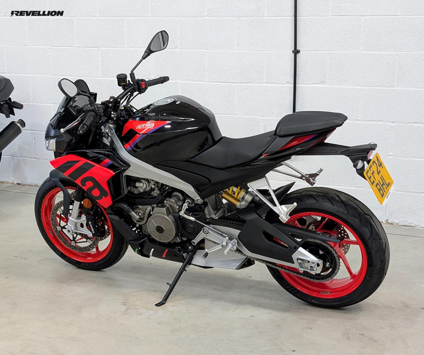 Aprilia Tuono 660 660 Factory Naked Petrol Manual Euro 5 (100 ps)