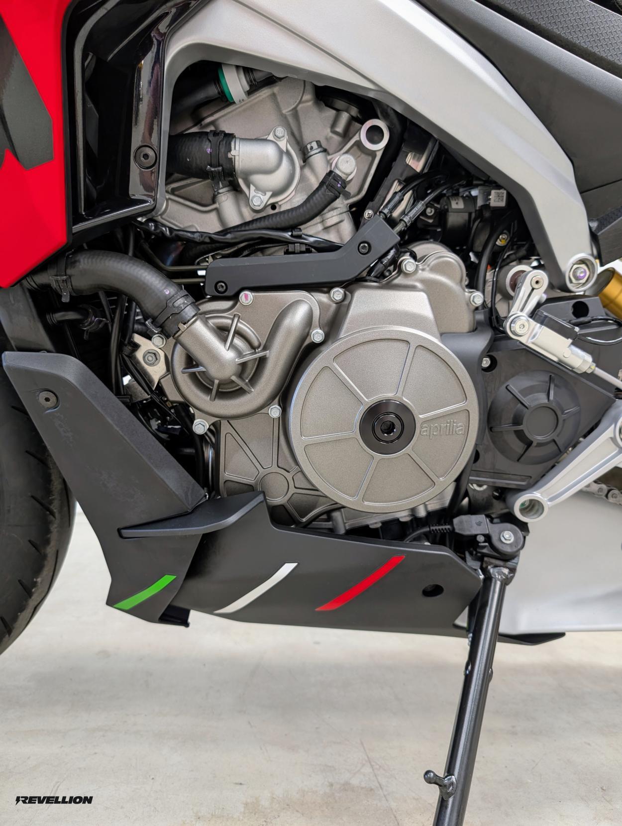 Aprilia Tuono 660 660 Factory Naked Petrol Manual Euro 5 (100 ps)