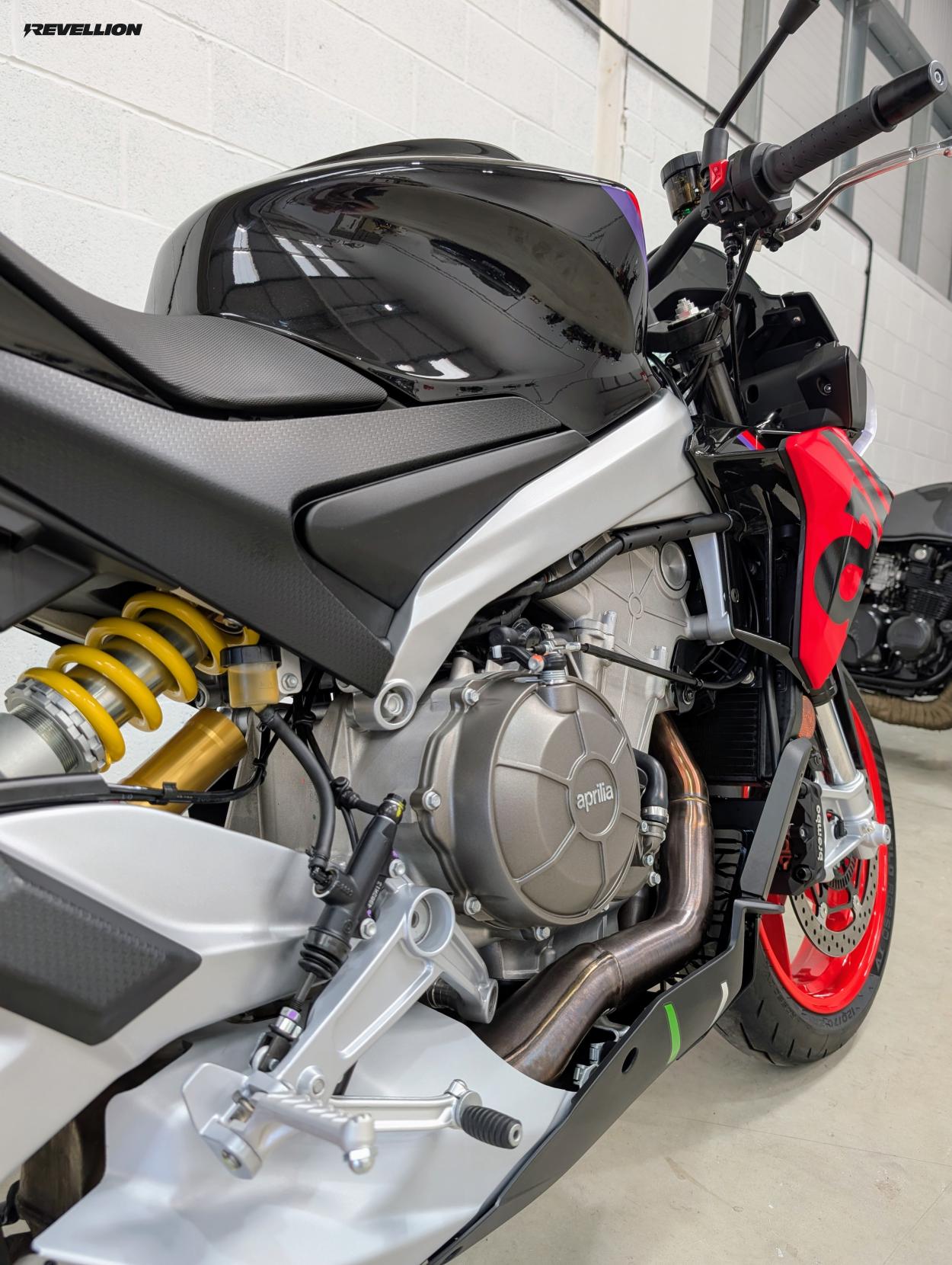Aprilia Tuono 660 660 Factory Naked Petrol Manual Euro 5 (100 ps)