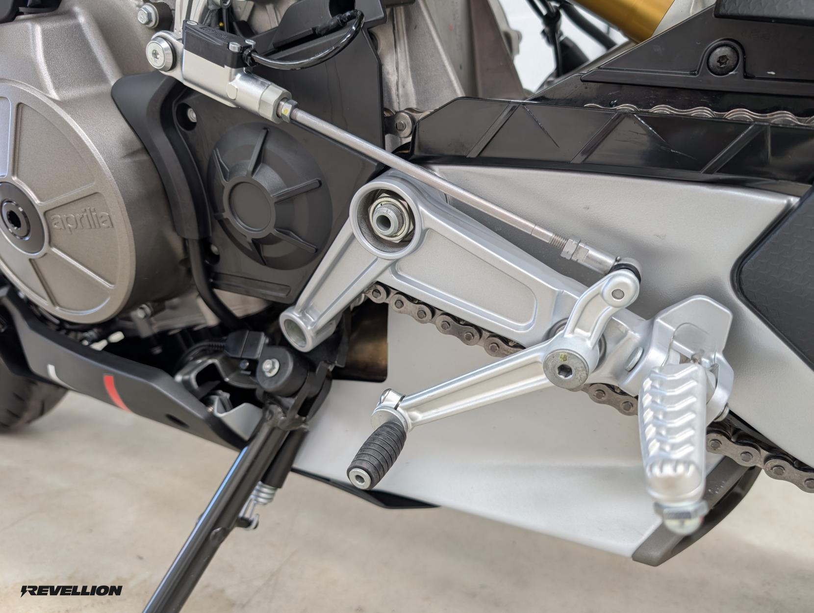 Aprilia Tuono 660 660 Factory Naked Petrol Manual Euro 5 (100 ps)
