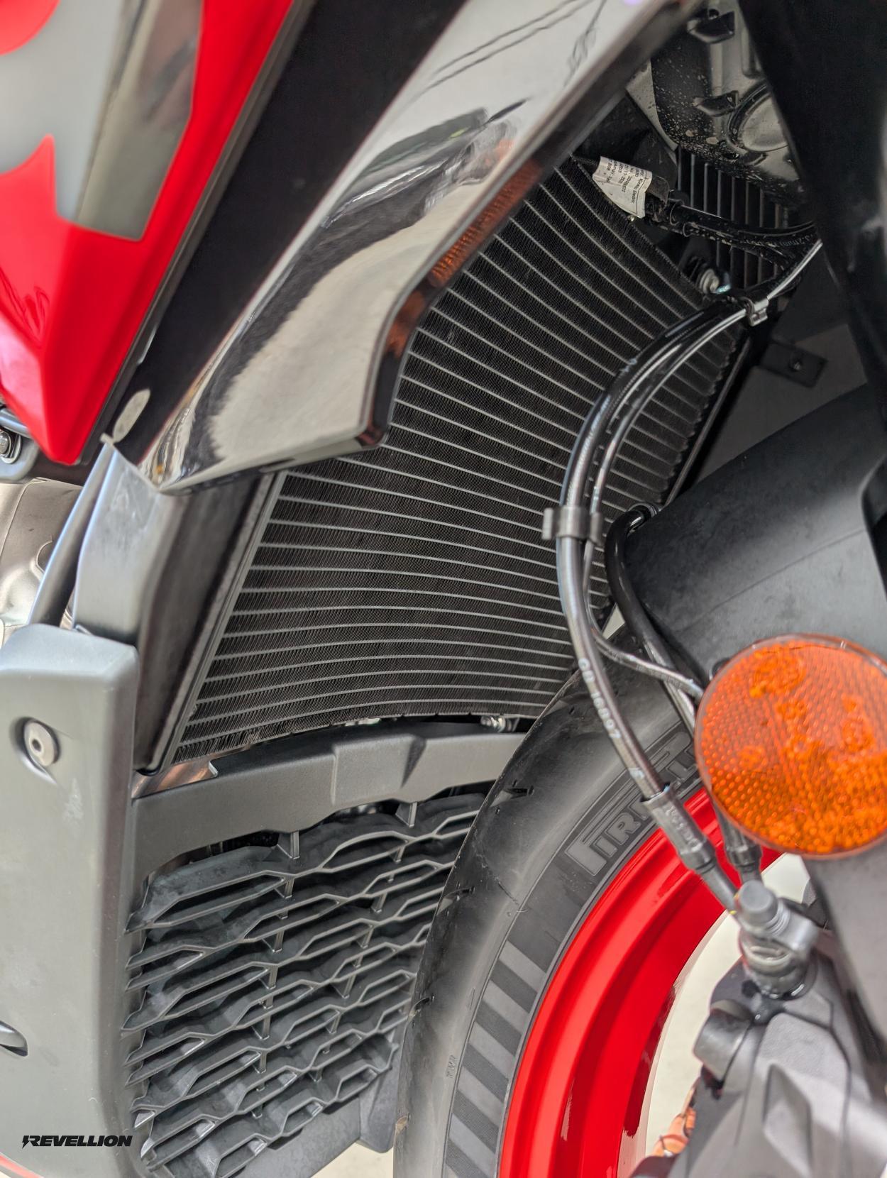Aprilia Tuono 660 660 Factory Naked Petrol Manual Euro 5 (100 ps)