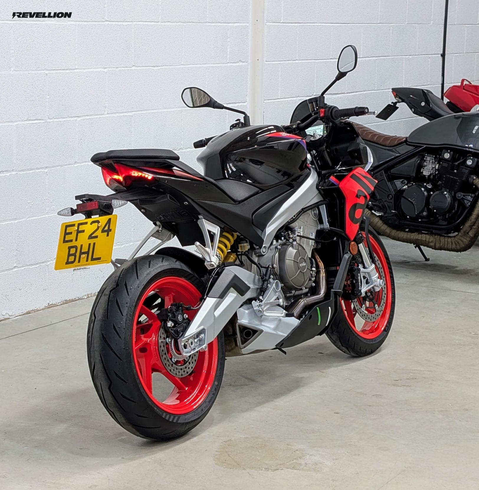 Aprilia Tuono 660 660 Factory Naked Petrol Manual Euro 5 (100 ps)