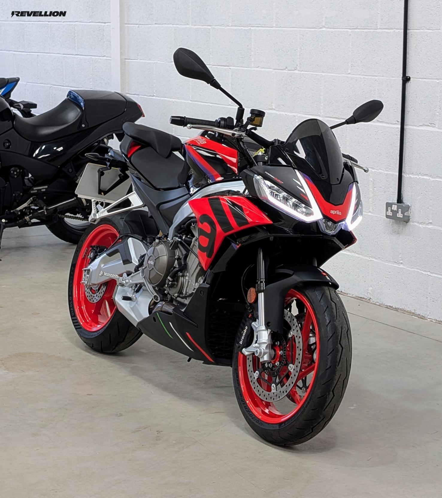 Aprilia Tuono 660 660 Factory Naked Petrol Manual Euro 5 (100 ps)