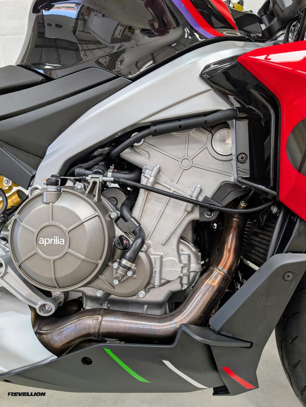 Aprilia Tuono 660 660 Factory Naked Petrol Manual Euro 5 (100 ps)