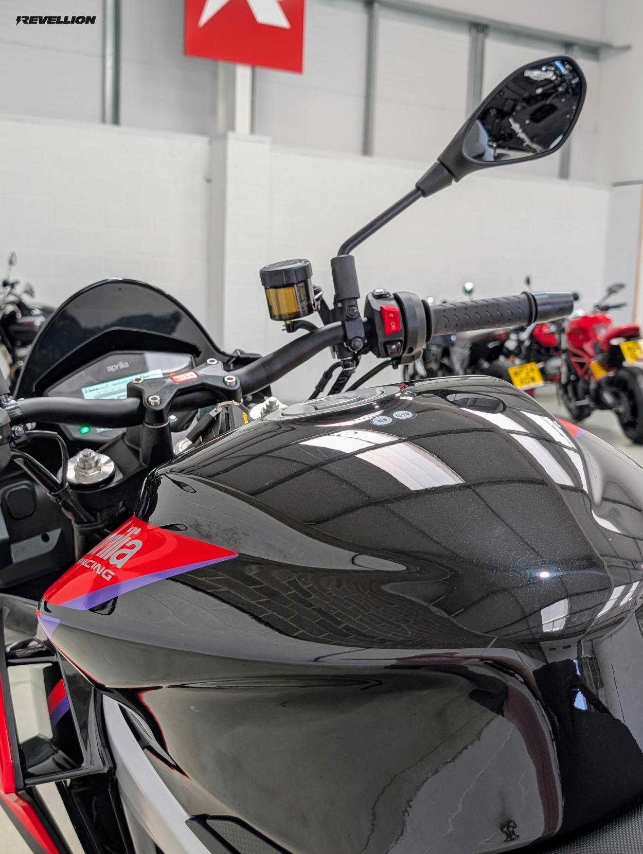 Aprilia Tuono 660 660 Factory Naked Petrol Manual Euro 5 (100 ps)