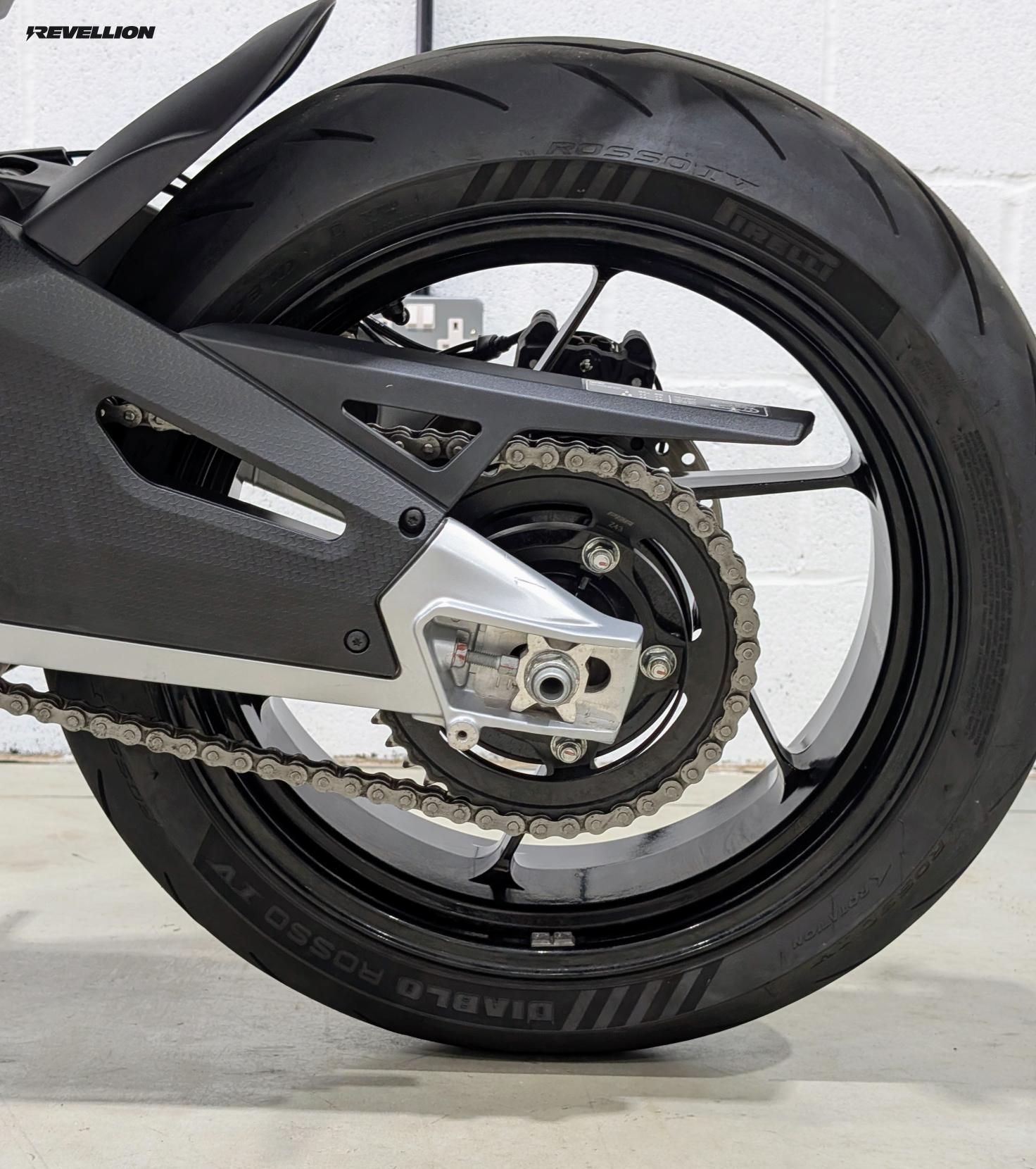 Aprilia RS 660 660 Super Sports Petrol Manual Euro 5 (105 ps)