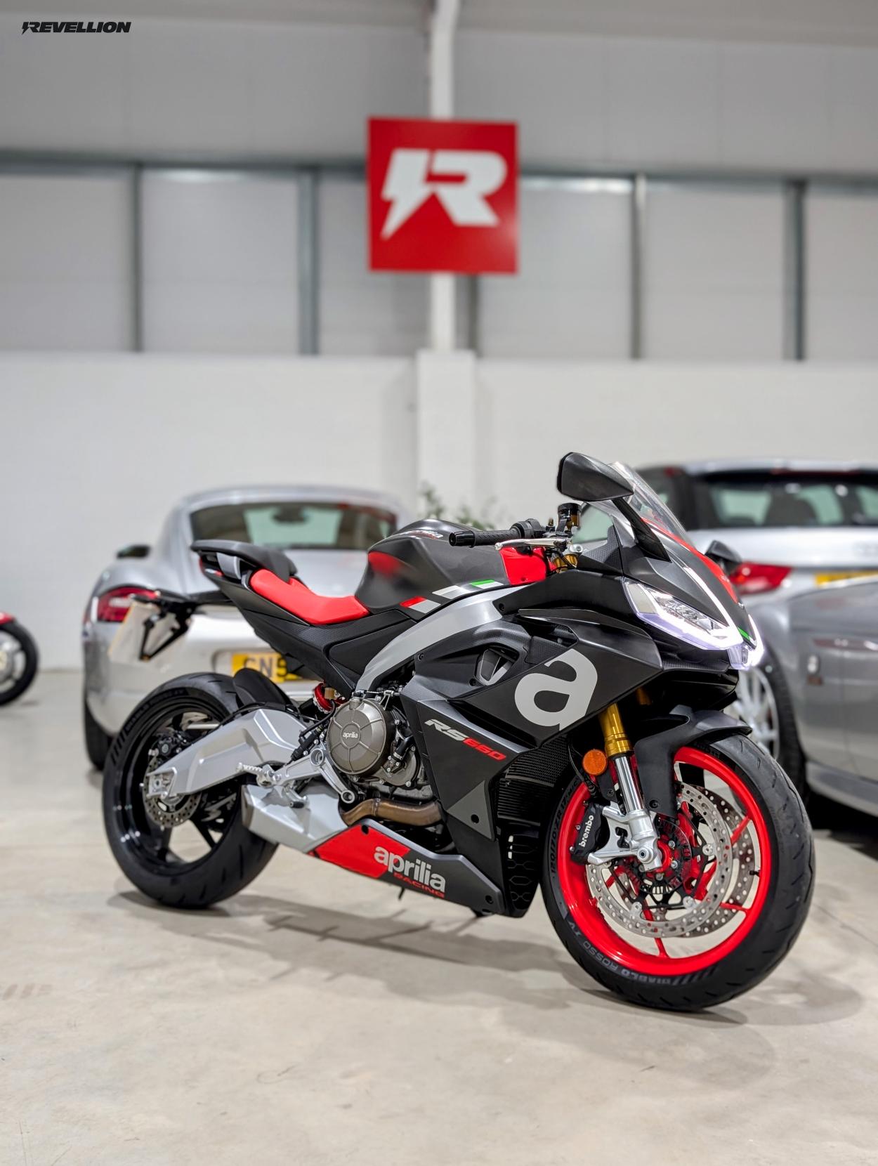 Aprilia RS 660 660 Super Sports Petrol Manual Euro 5 (105 ps)