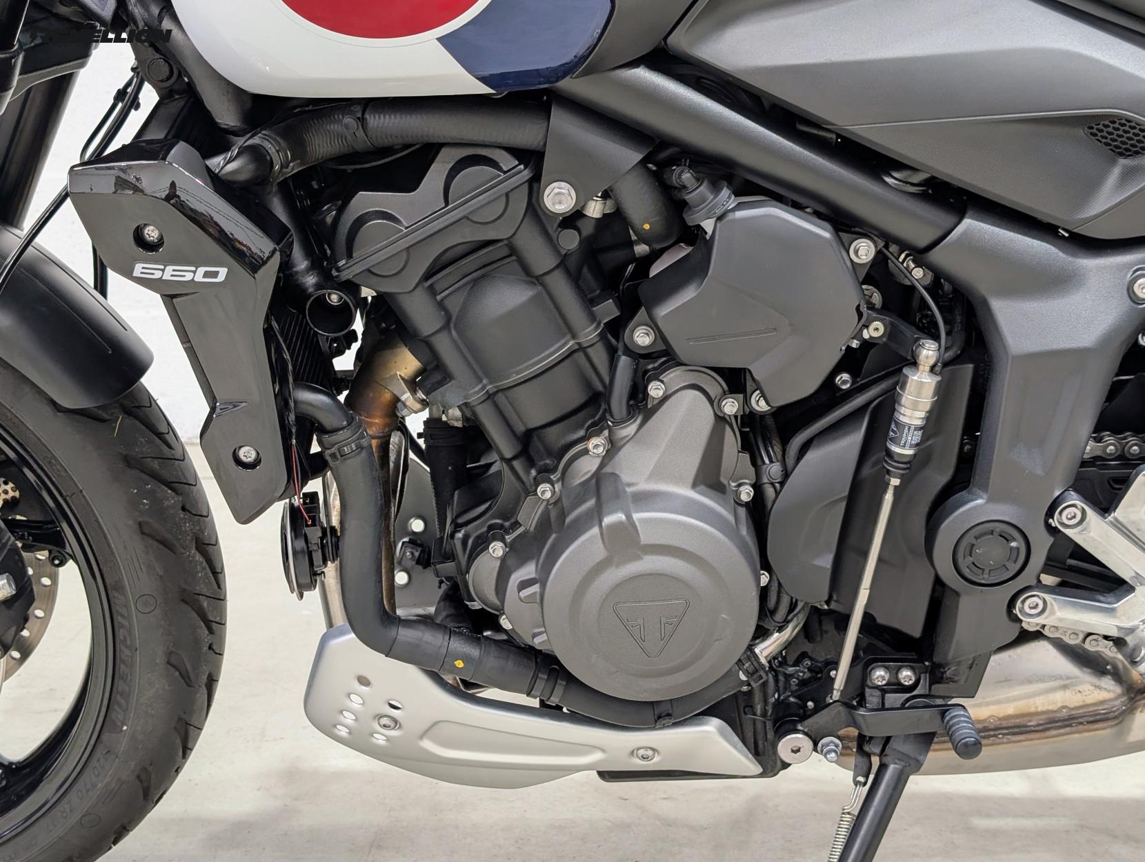 Triumph Trident 660 660 Triple Tribute Edition Roadster/Retro Petrol Manual X-Ring Euro 5 (82 ps)