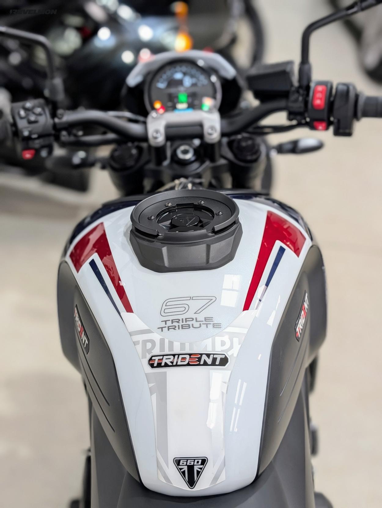 Triumph Trident 660 660 Triple Tribute Edition Roadster/Retro Petrol Manual X-Ring Euro 5 (82 ps)