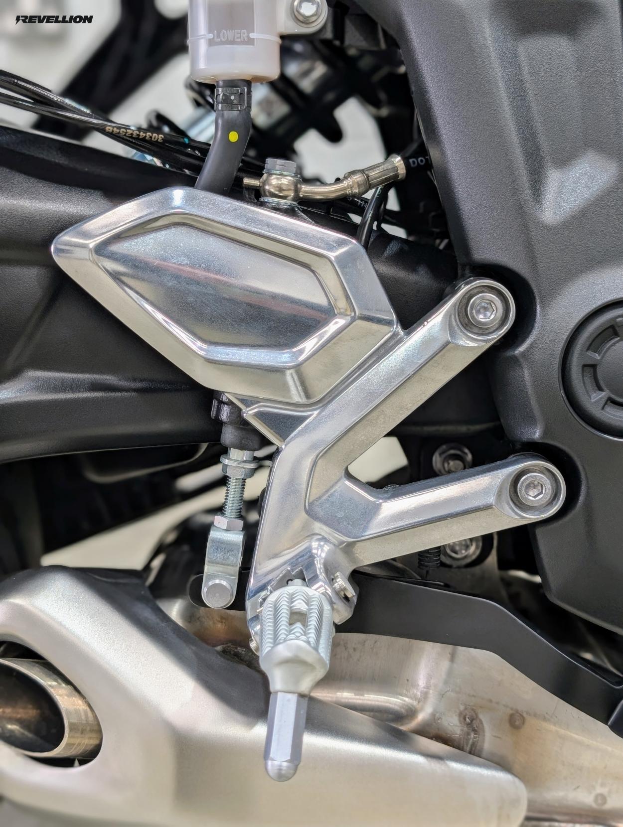 Triumph Trident 660 660 Triple Tribute Edition Roadster/Retro Petrol Manual X-Ring Euro 5 (82 ps)