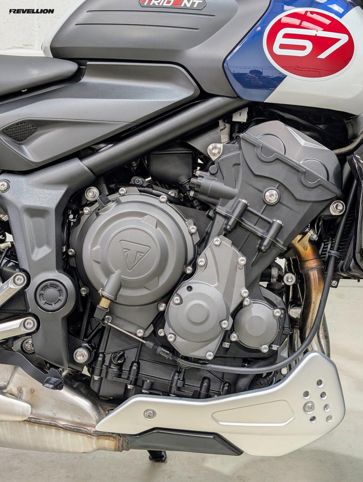 Triumph Trident 660 660 Triple Tribute Edition Roadster/Retro Petrol Manual X-Ring Euro 5 (82 ps)