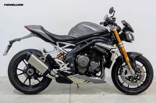 Triumph Speed Triple 1200 1160 RS Naked Petrol Manual Euro 5 (179 ps)