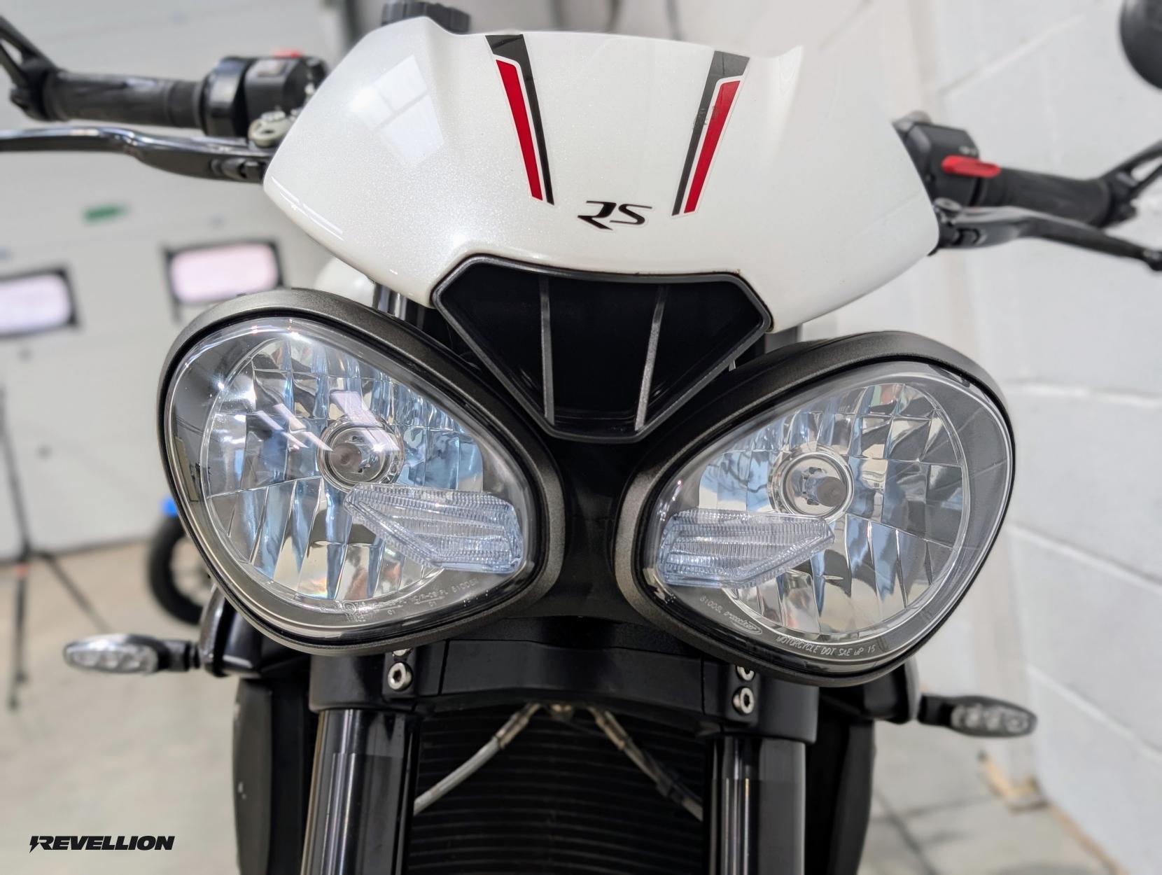 Triumph Speed Triple 1050 1050 RS Naked Petrol Manual Euro 4 (150 ps)