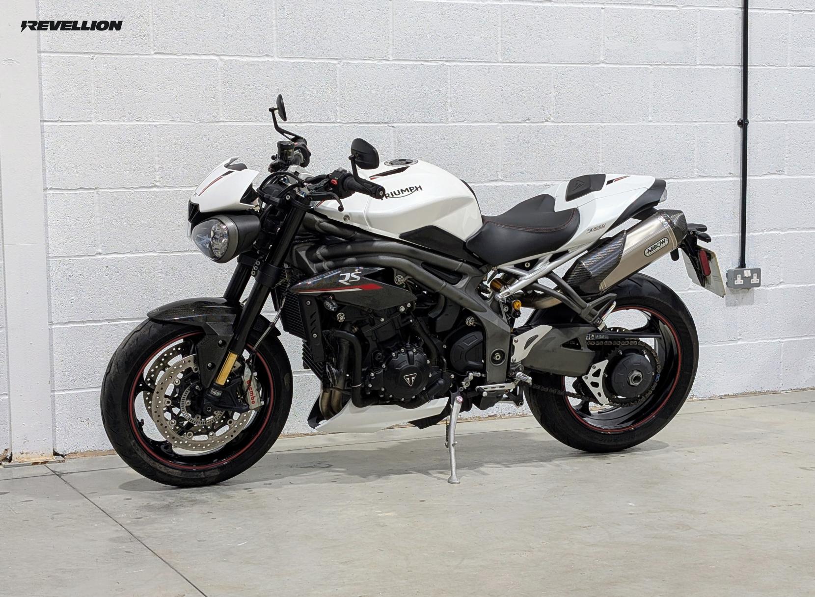 Triumph Speed Triple 1050 1050 RS Naked Petrol Manual Euro 4 (150 ps)