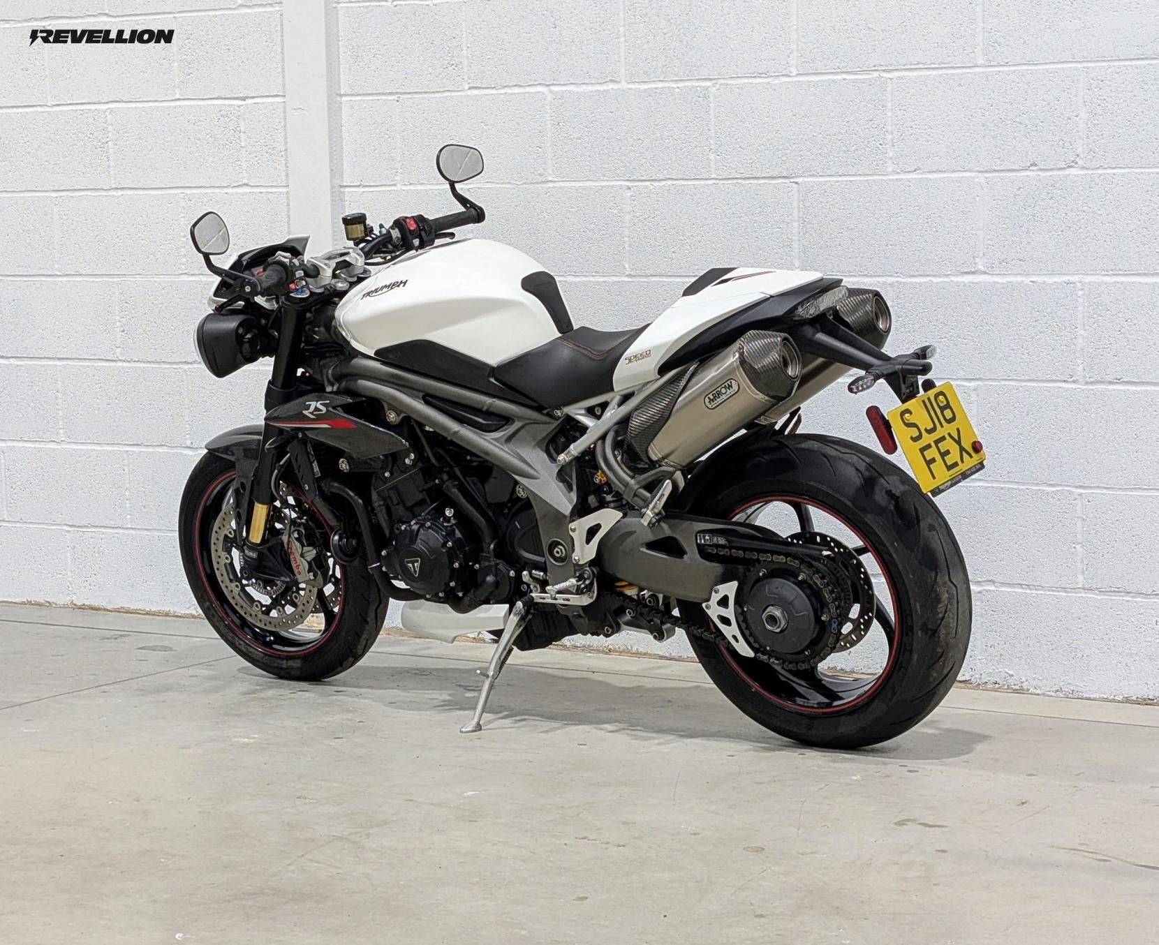 Triumph Speed Triple 1050 1050 RS Naked Petrol Manual Euro 4 (150 ps)