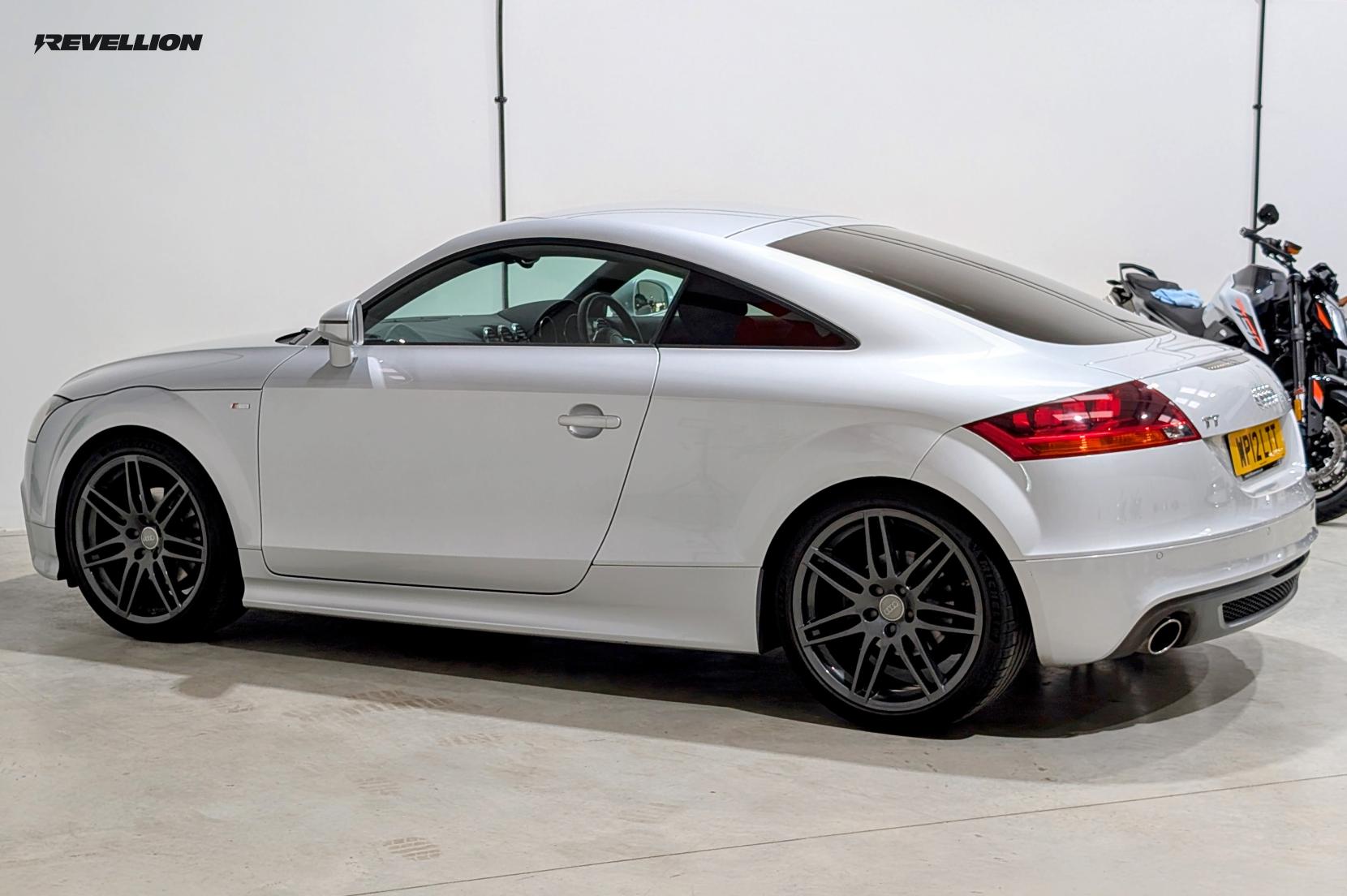 Audi TT 2.0 TFSI Black Edition Coupe 3dr Petrol S Tronic quattro Euro 5 (s/s) (211 ps)