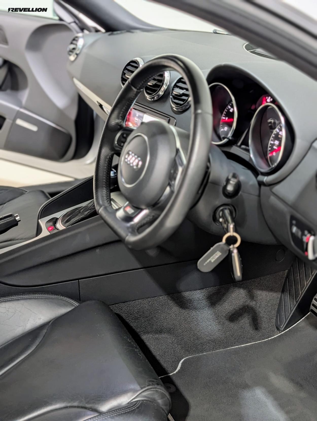 Audi TT 2.0 TFSI Black Edition Coupe 3dr Petrol S Tronic quattro Euro 5 (s/s) (211 ps)