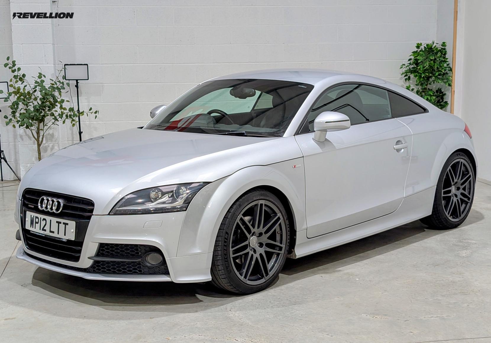 Audi TT 2.0 TFSI Black Edition Coupe 3dr Petrol S Tronic quattro Euro 5 (s/s) (211 ps)