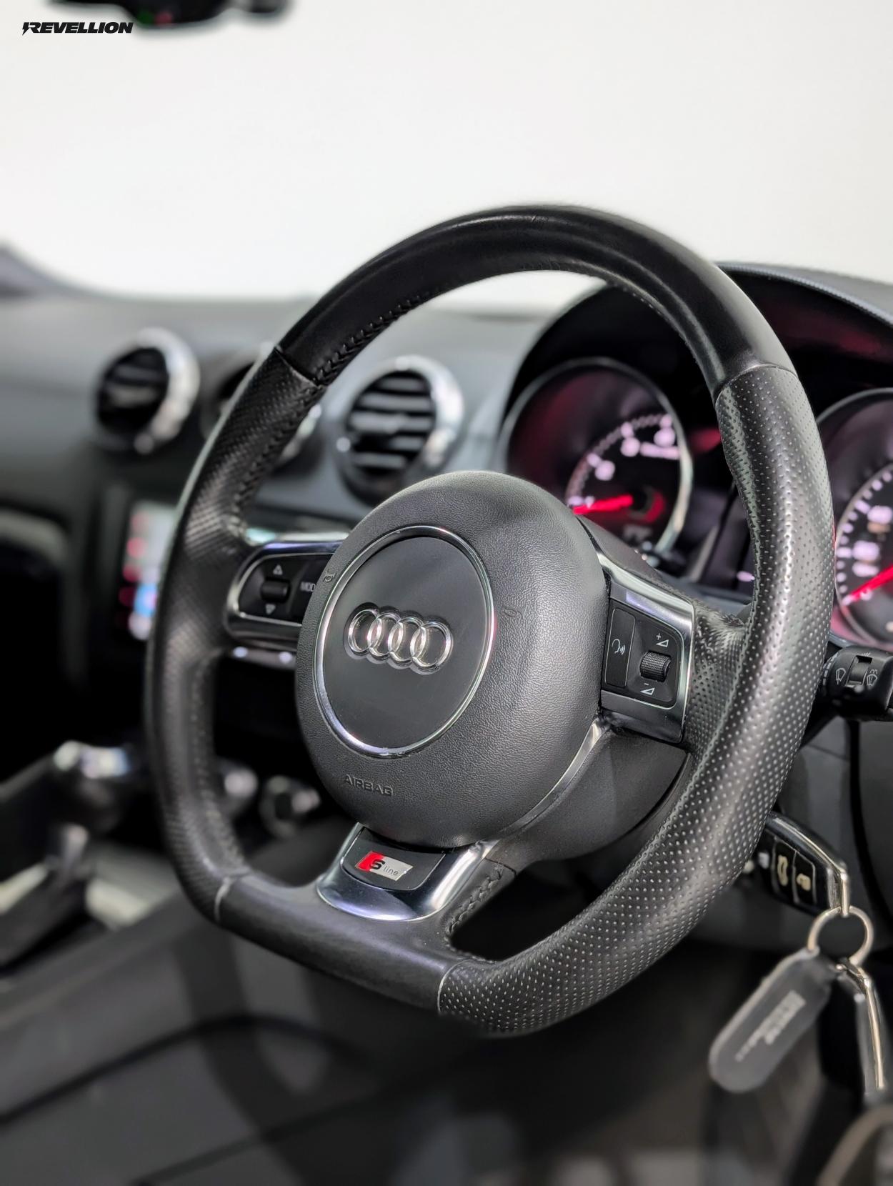 Audi TT 2.0 TFSI Black Edition Coupe 3dr Petrol S Tronic quattro Euro 5 (s/s) (211 ps)