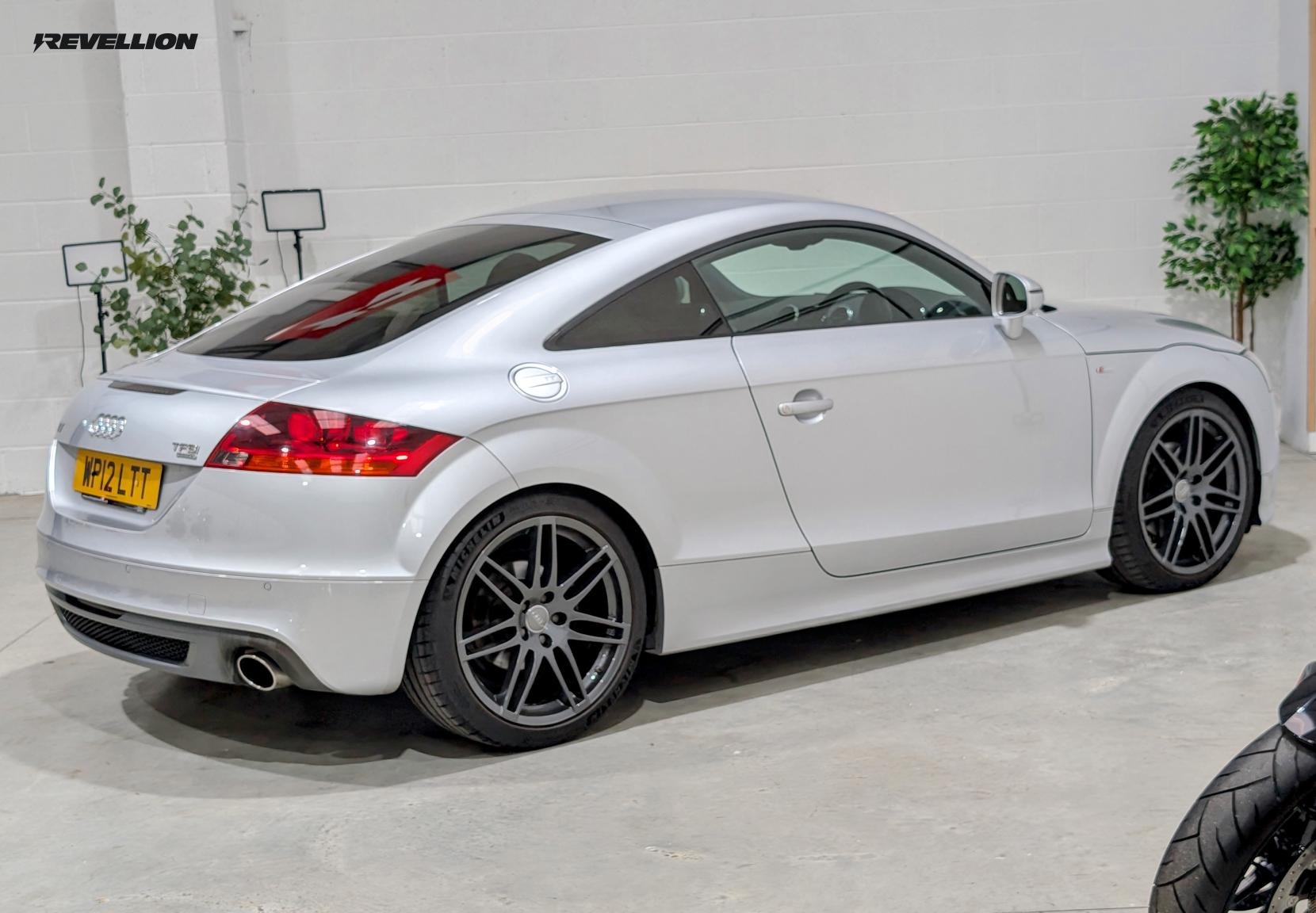 Audi TT 2.0 TFSI Black Edition Coupe 3dr Petrol S Tronic quattro Euro 5 (s/s) (211 ps)