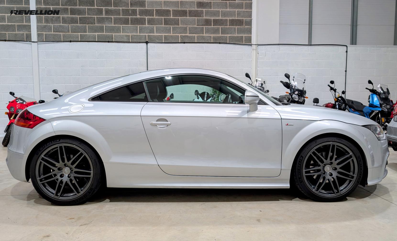 Audi TT 2.0 TFSI Black Edition Coupe 3dr Petrol S Tronic quattro Euro 5 (s/s) (211 ps)