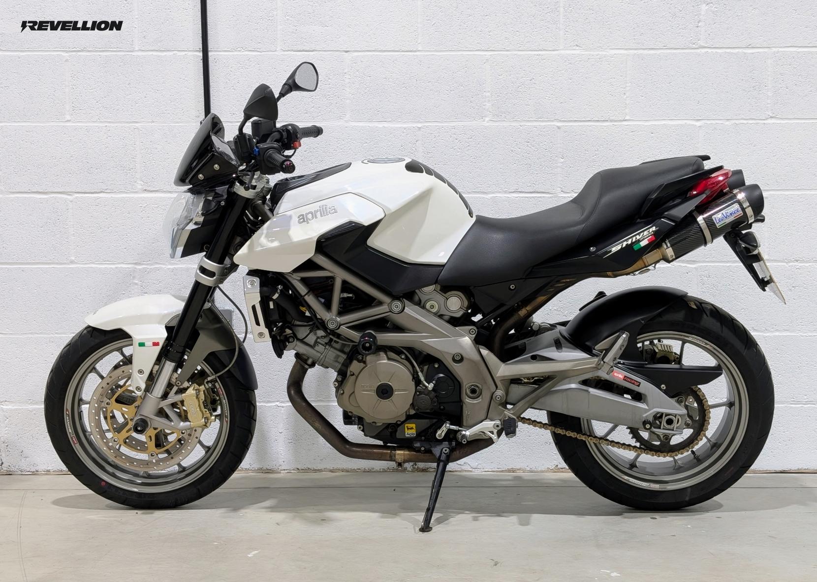Aprilia Shiver 750 17 SL Naked Petrol Manual (93 ps)