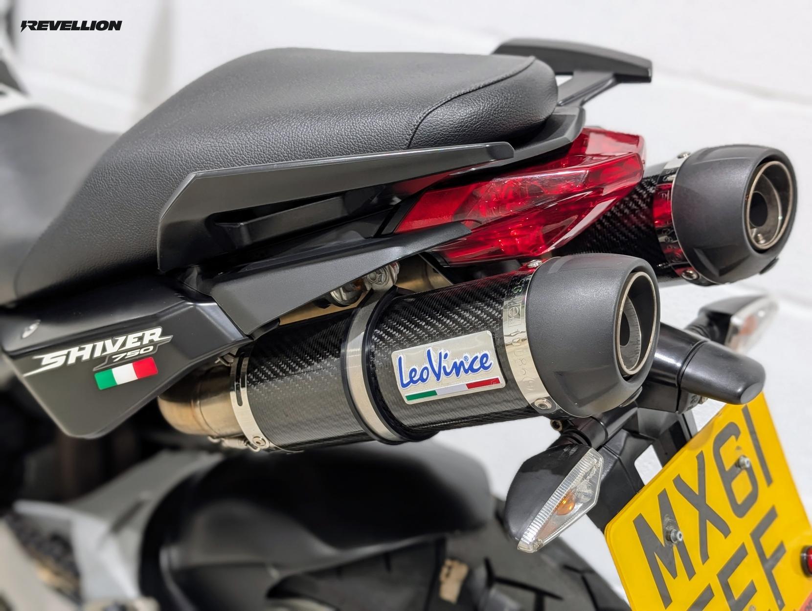 Aprilia Shiver 750 17 SL Naked Petrol Manual (93 ps)