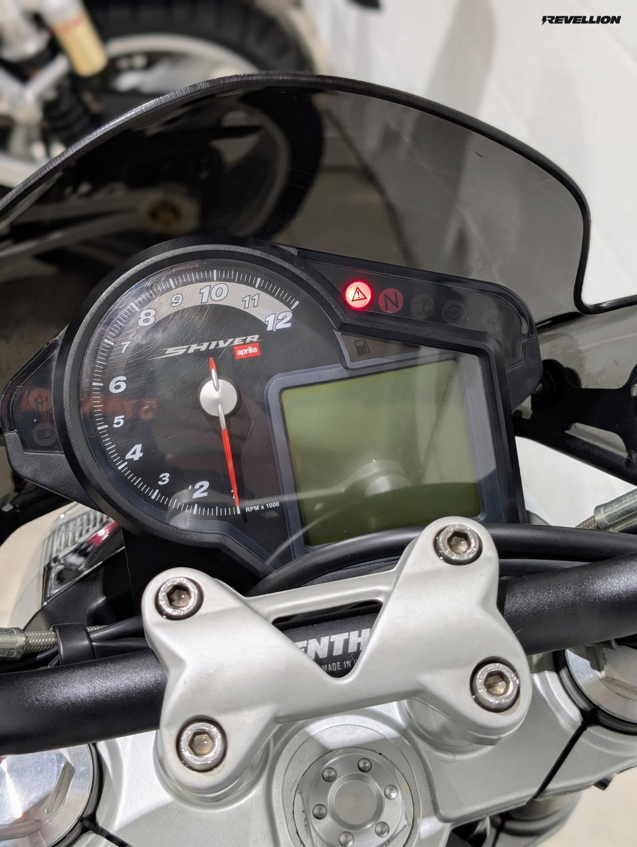 Aprilia Shiver 750 17 SL Naked Petrol Manual (93 ps)