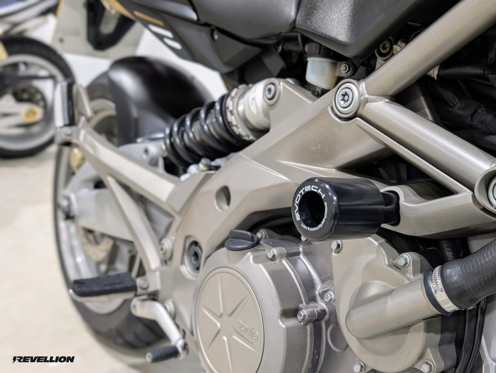 Aprilia Shiver 750 17 SL Naked Petrol Manual (93 ps)
