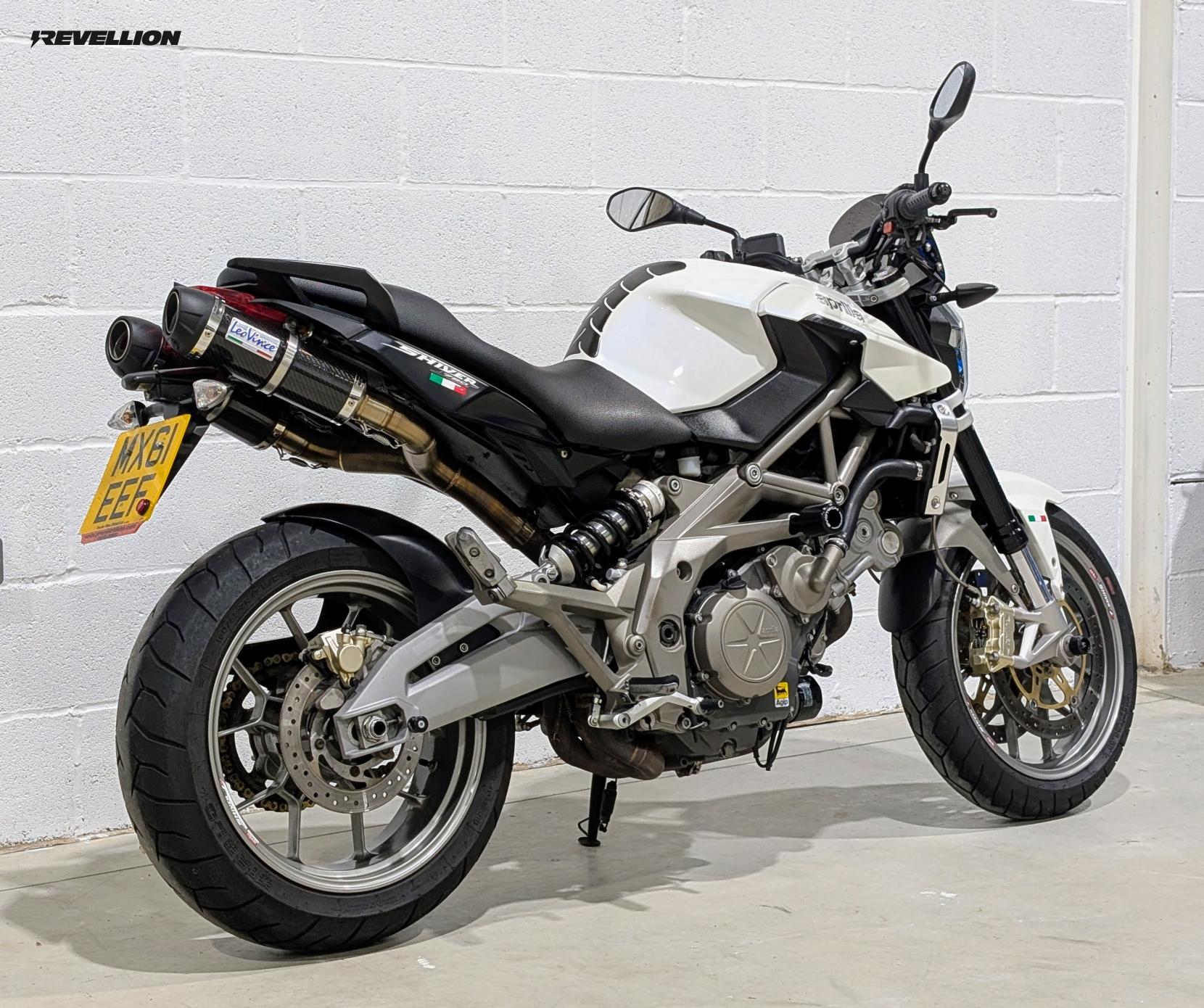 Aprilia Shiver 750 17 SL Naked Petrol Manual (93 ps)