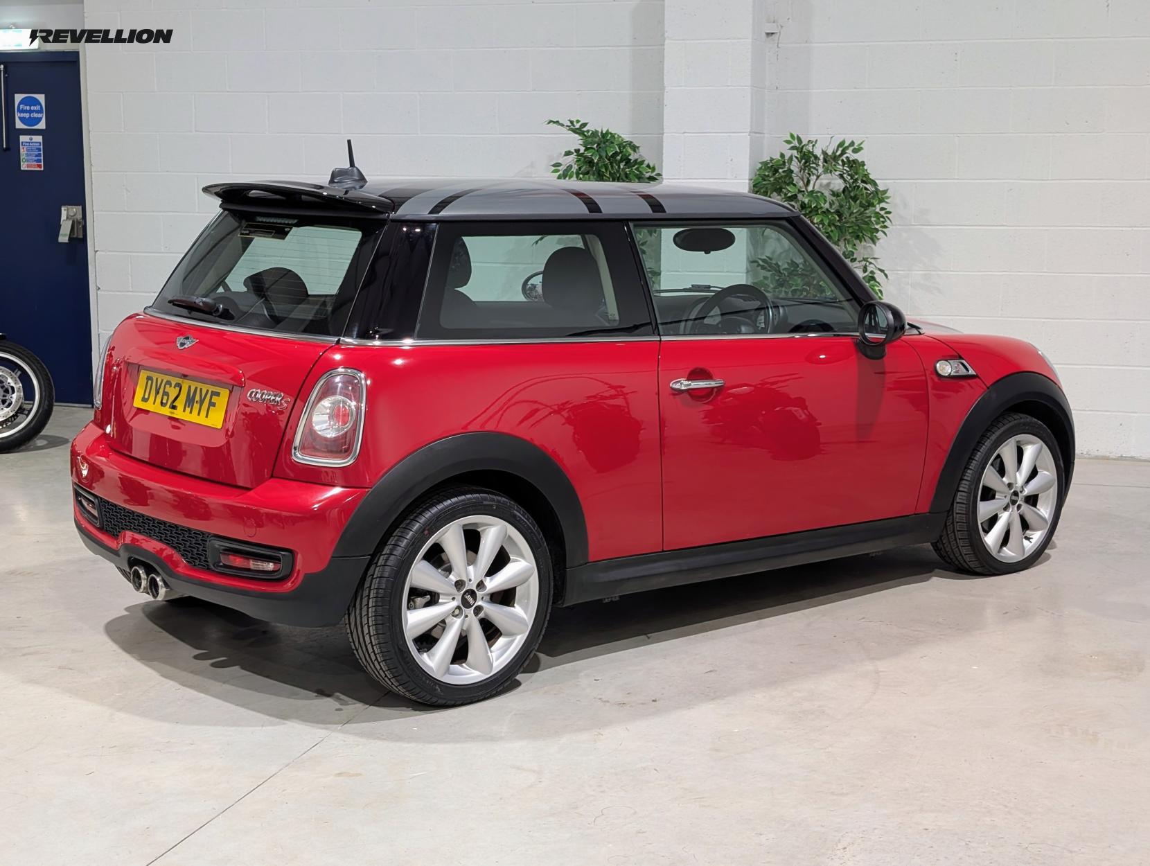 MINI Hatch 1.6 Cooper S Hatchback 3dr Petrol Manual Euro 5 (s/s) (184 ps)