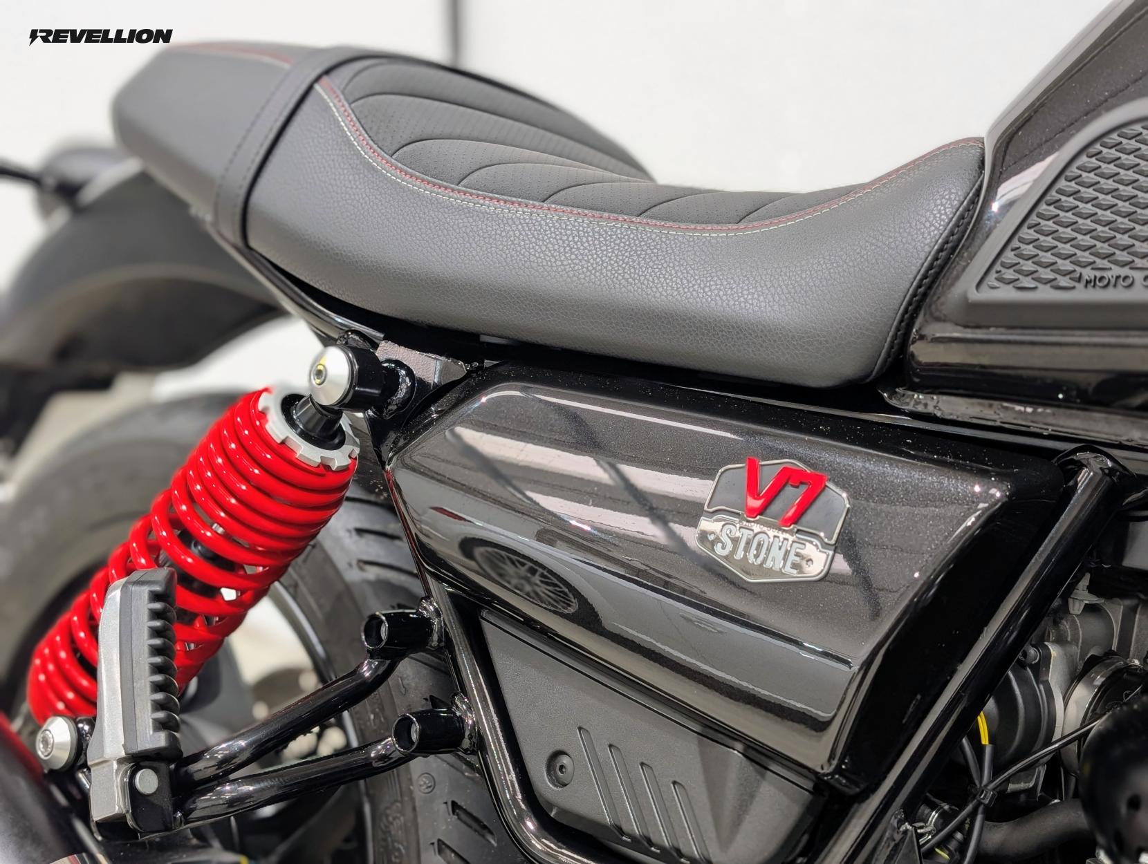 Moto Guzzi V7 853 Stone Special Edition Roadster/Retro Petrol Manual Euro 5 (66 ps)