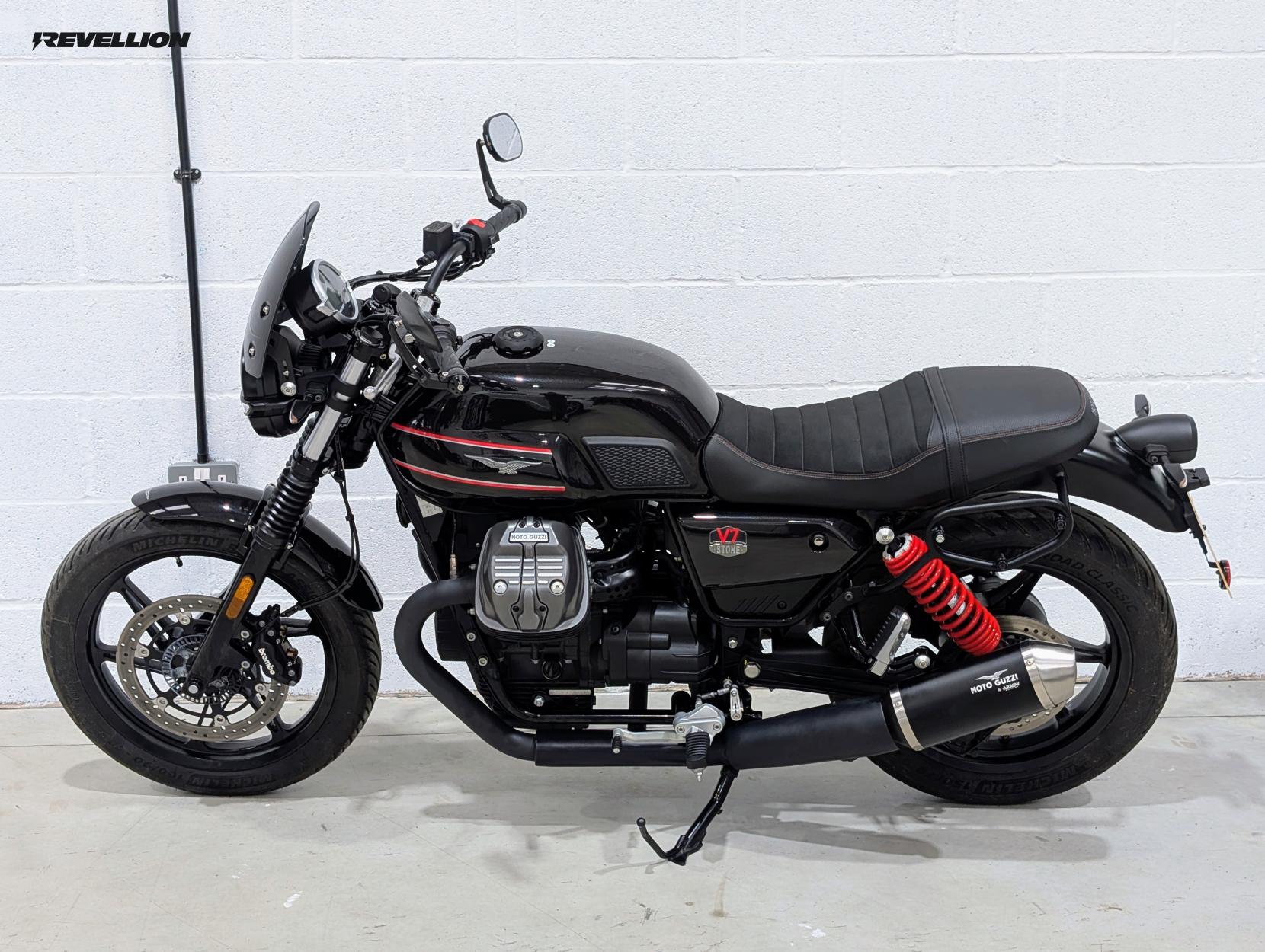 Moto Guzzi V7 853 Stone Special Edition Roadster/Retro Petrol Manual Euro 5 (66 ps)