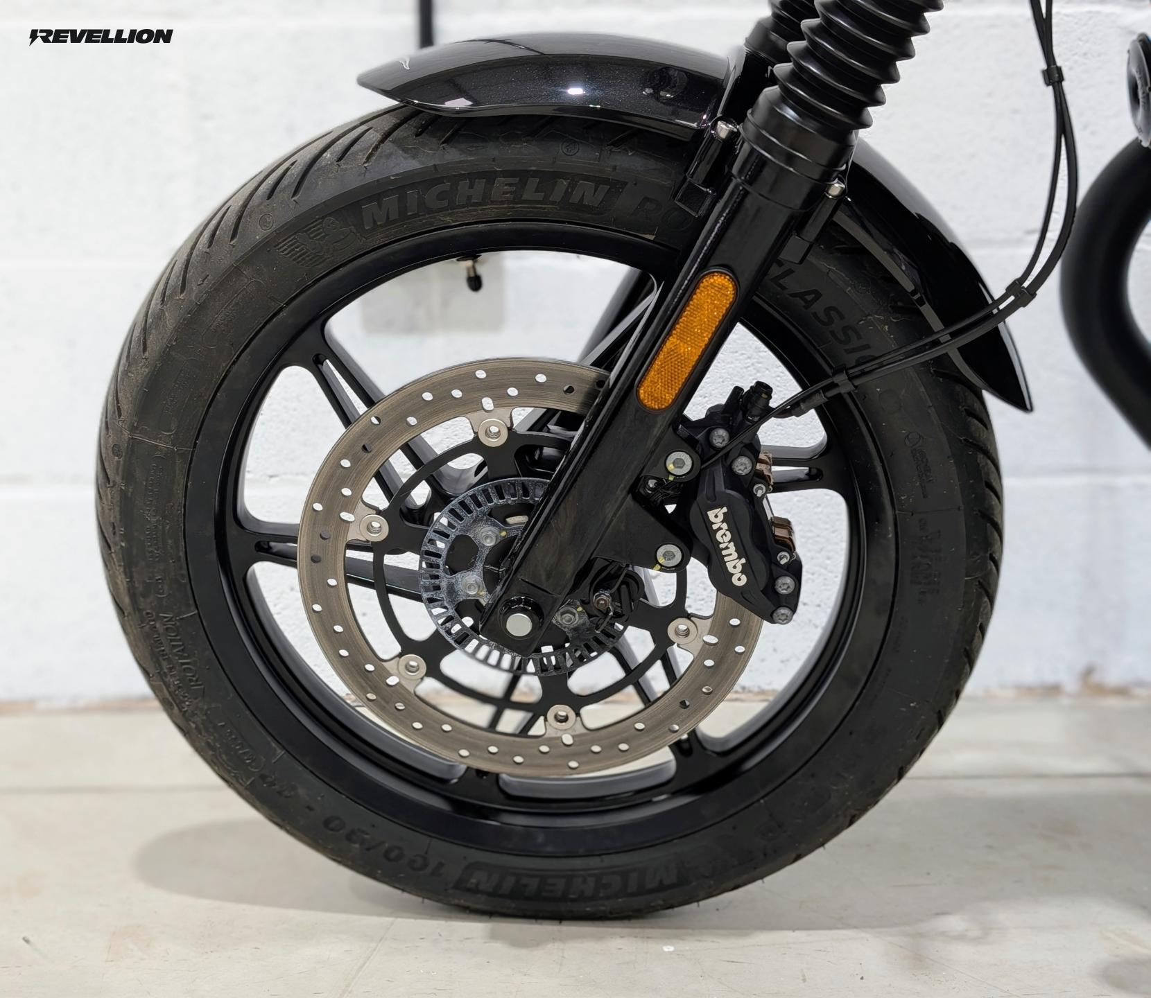 Moto Guzzi V7 853 Stone Special Edition Roadster/Retro Petrol Manual Euro 5 (66 ps)