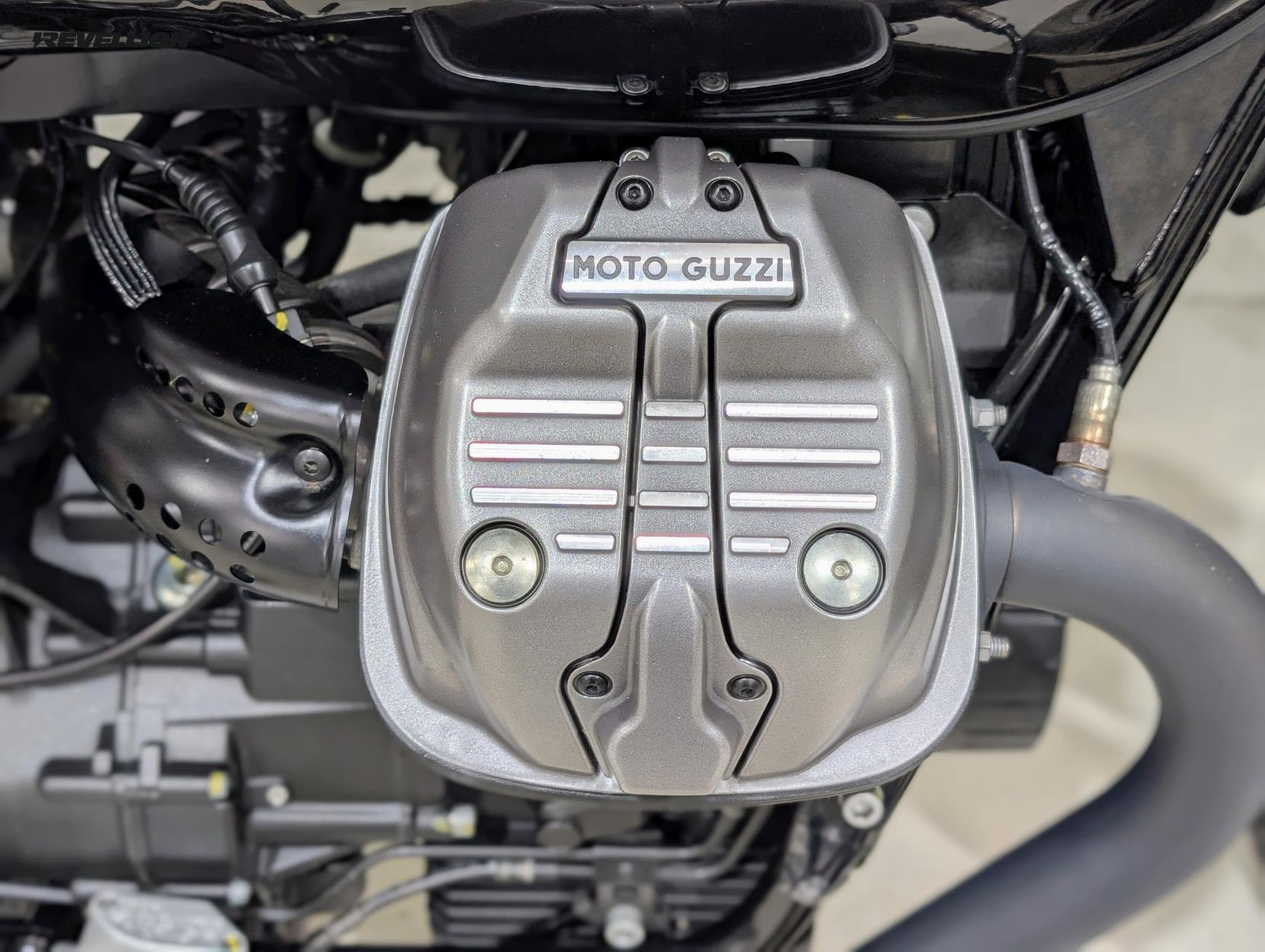 Moto Guzzi V7 853 Stone Special Edition Roadster/Retro Petrol Manual Euro 5 (66 ps)