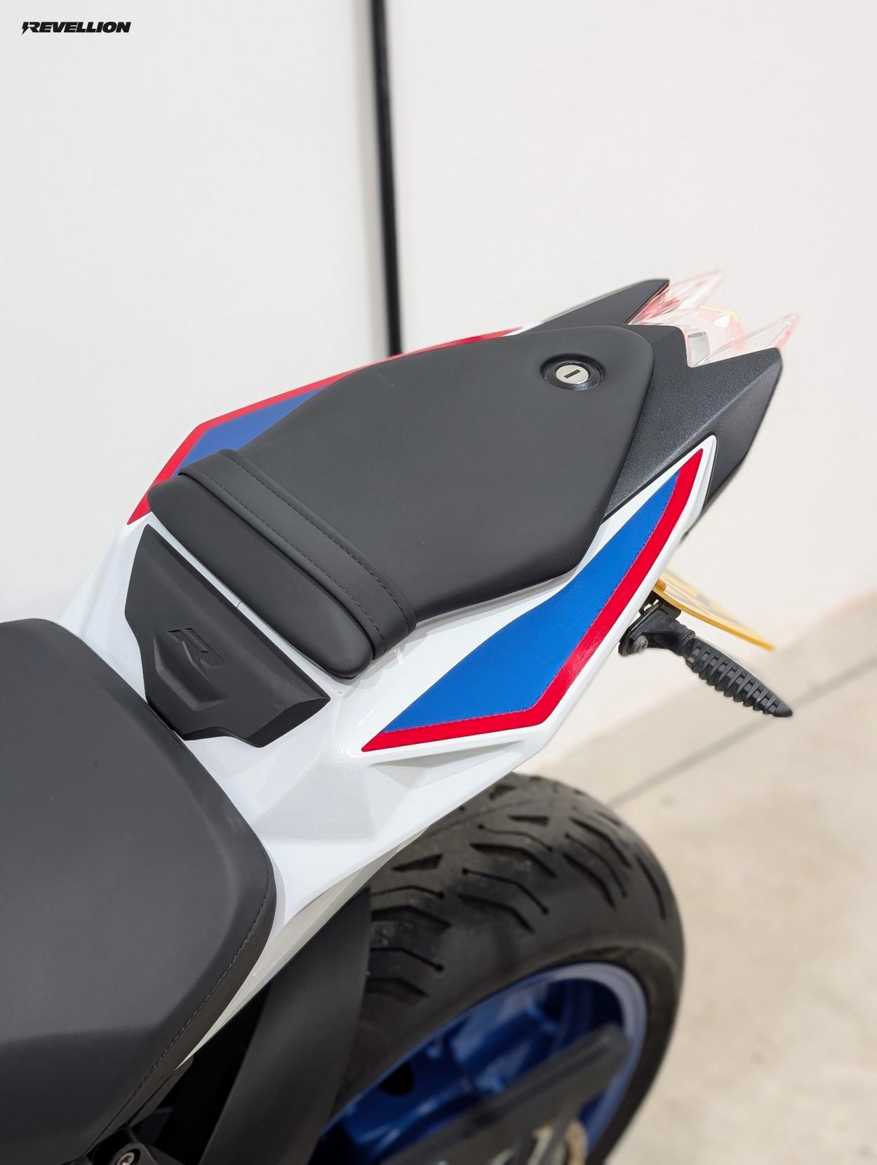 BMW S 1000 R 1000 Sport Naked Petrol Manual Euro 4 (164 ps)