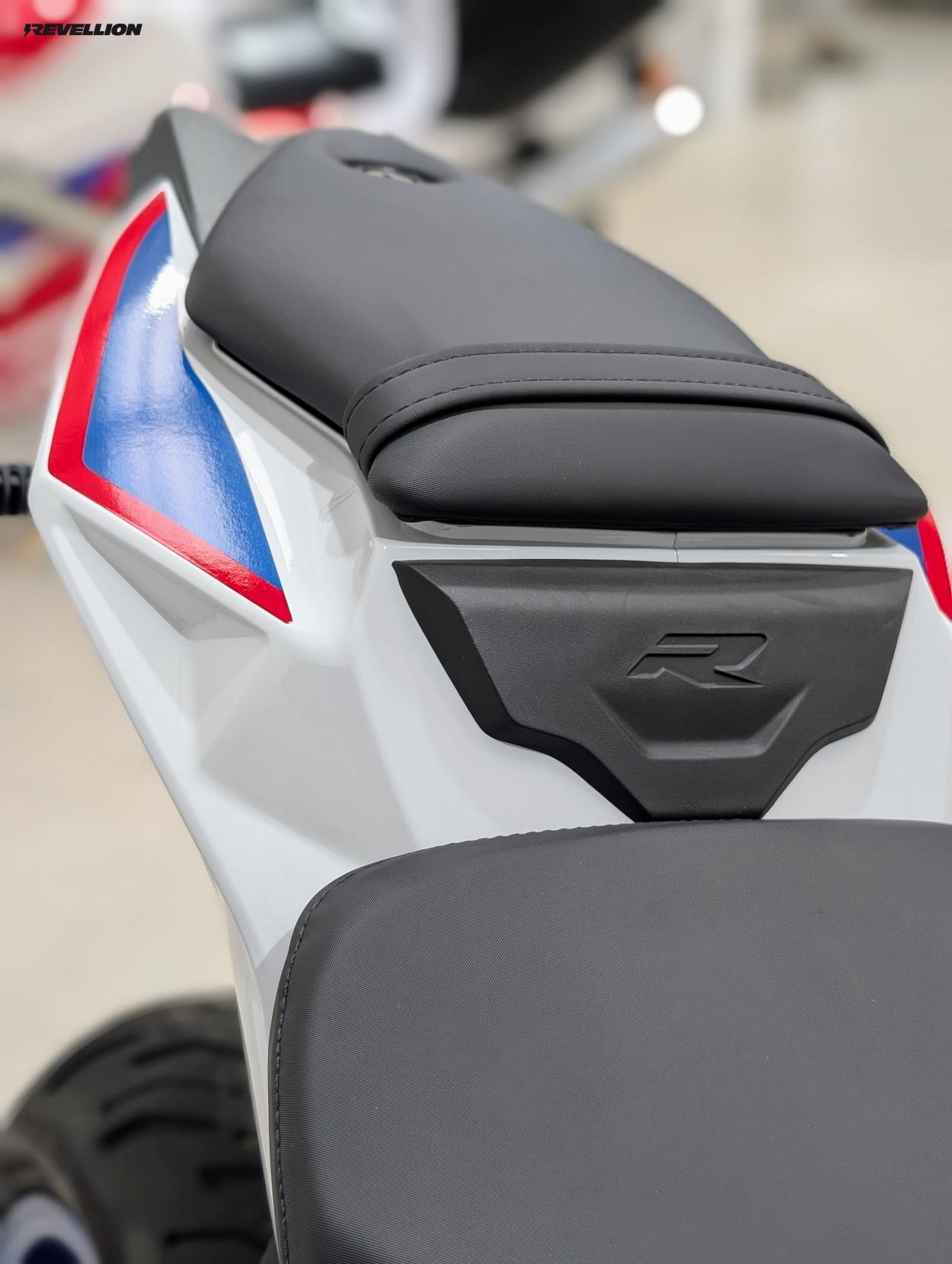 BMW S 1000 R 1000 Sport Naked Petrol Manual Euro 4 (164 ps)