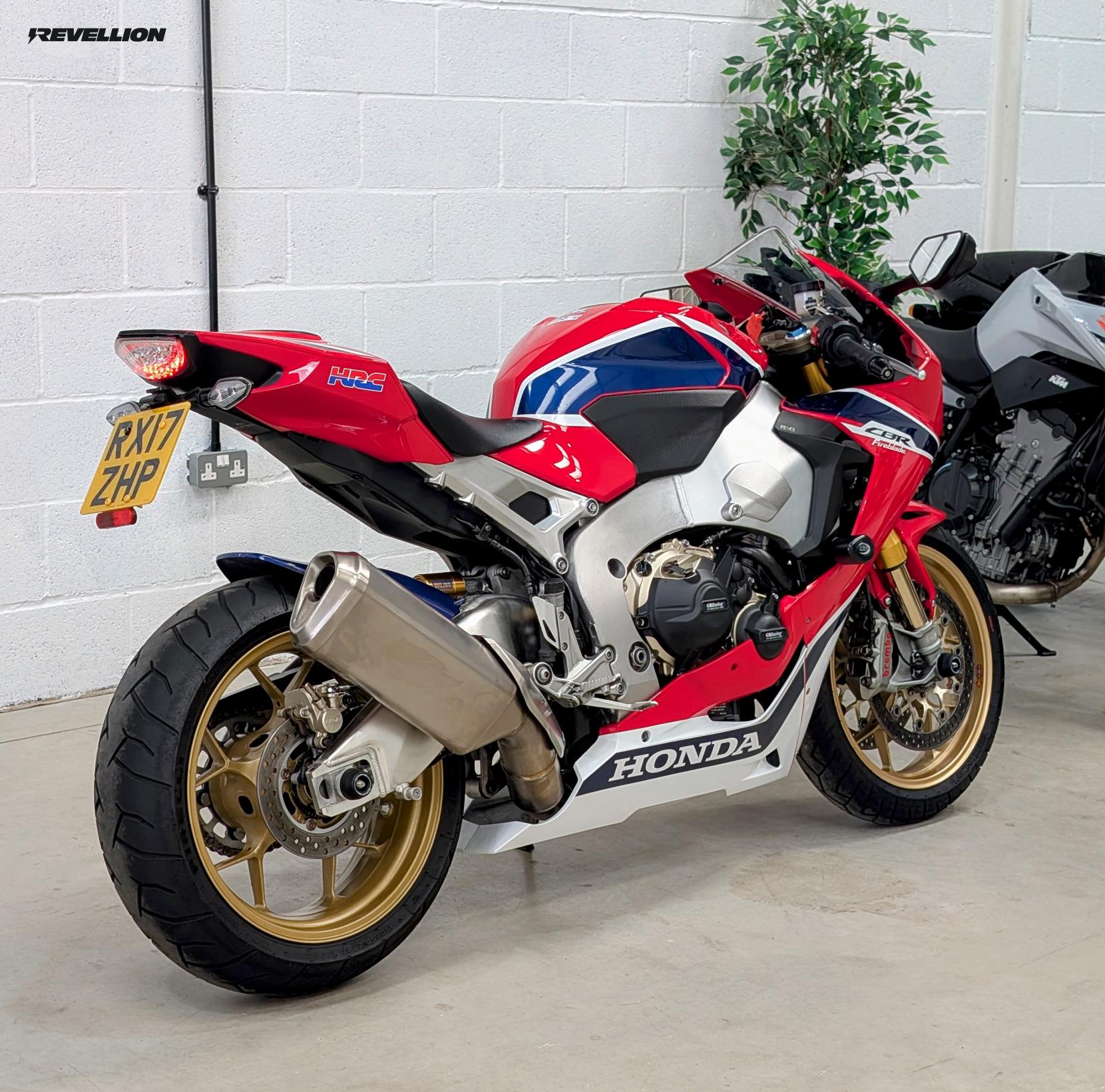 Honda CBR1000RR Fireblade SP 1000 Super Sports Petrol Manual Euro 4 (192 ps)