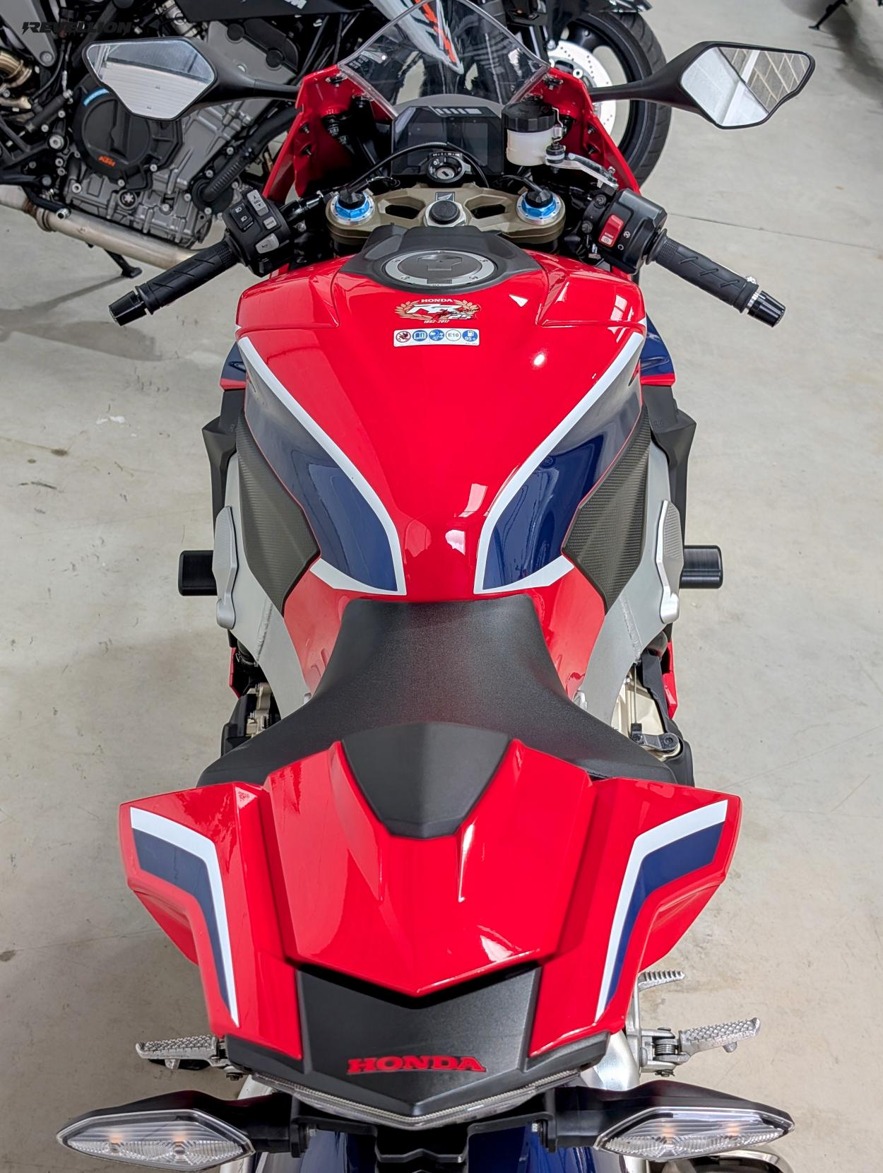 Honda CBR1000RR Fireblade SP 1000 Super Sports Petrol Manual Euro 4 (192 ps)