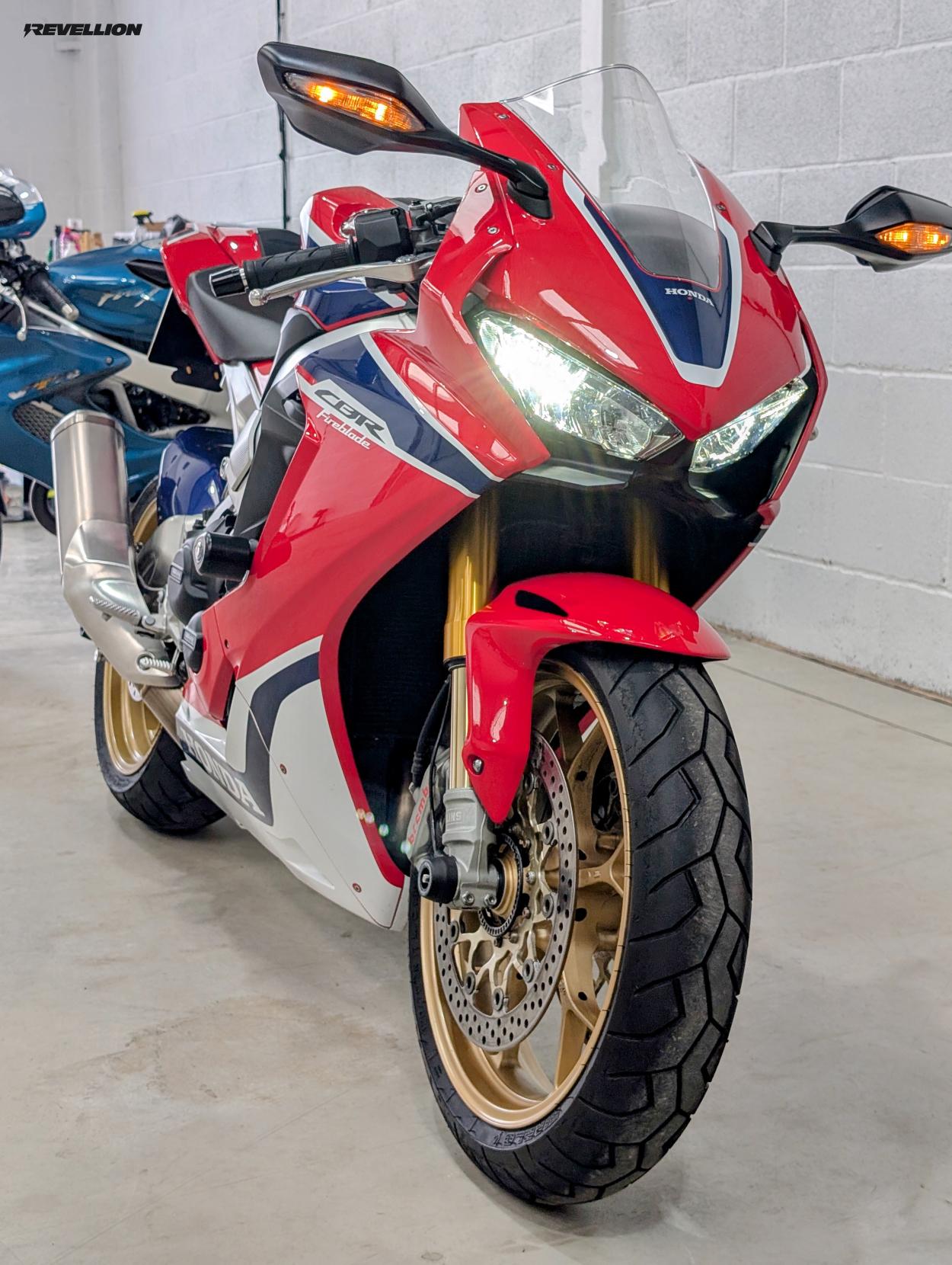 Honda CBR1000RR Fireblade SP 1000 Super Sports Petrol Manual Euro 4 (192 ps)