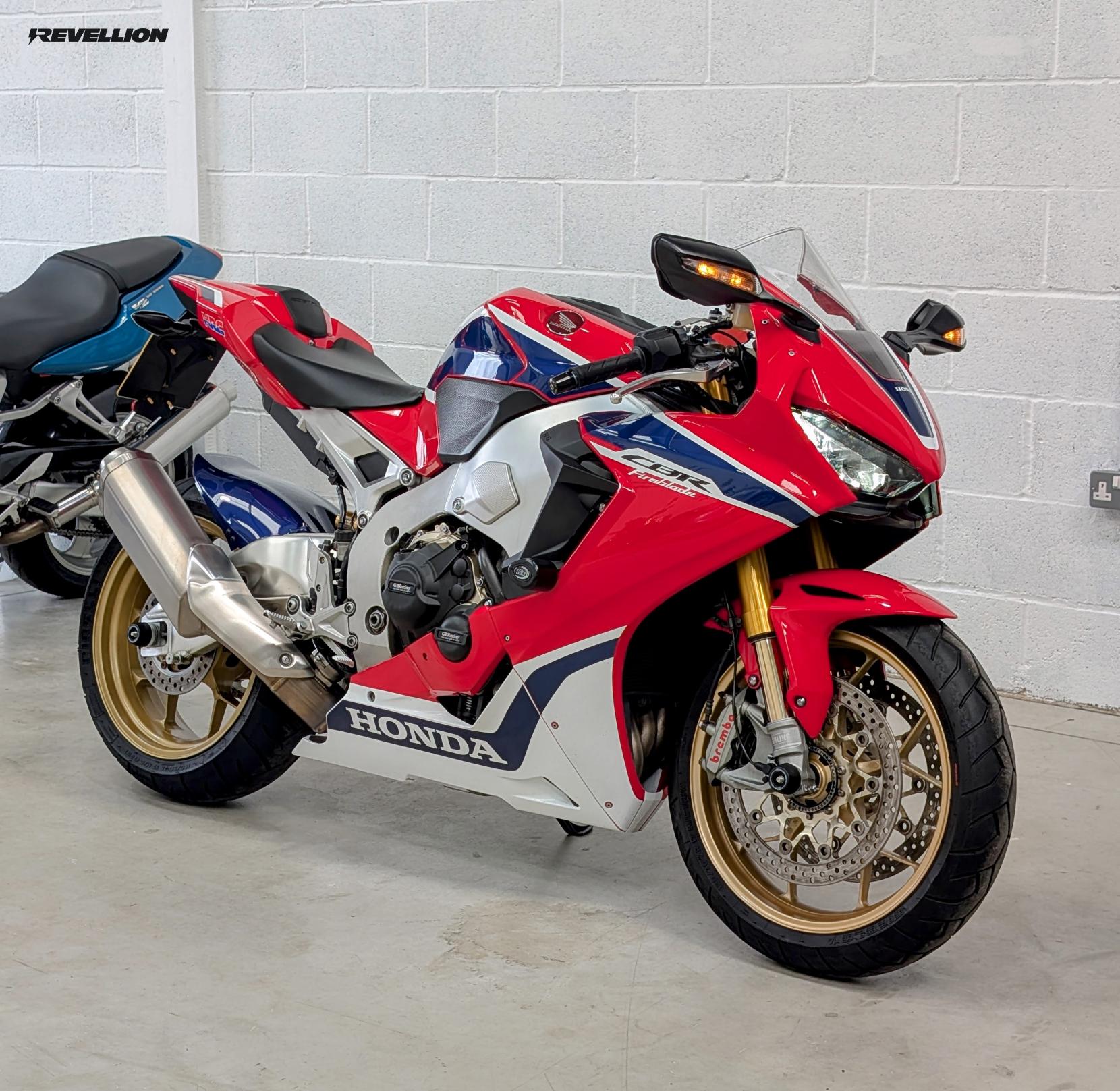 Honda CBR1000RR Fireblade SP 1000 Super Sports Petrol Manual Euro 4 (192 ps)